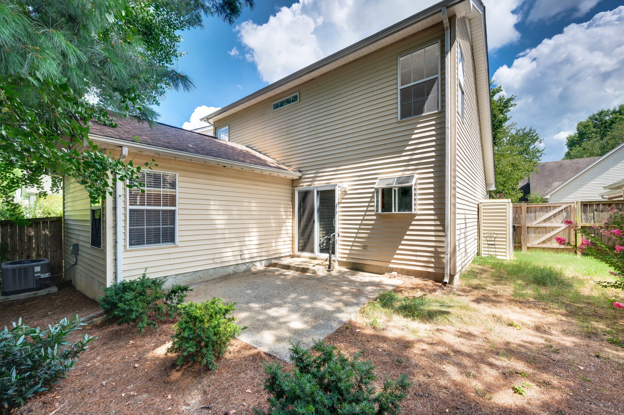 913 Idlewild Ct