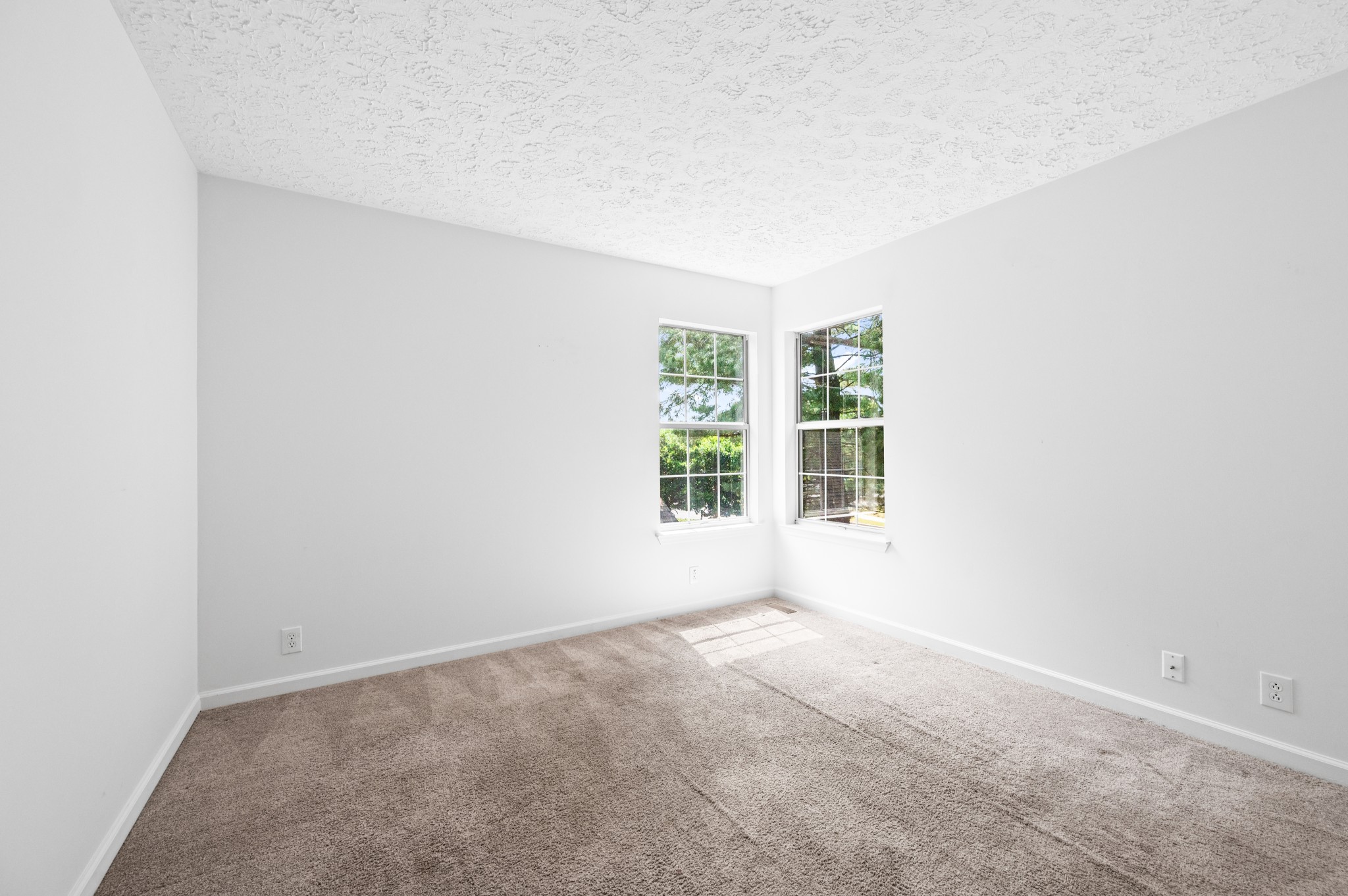 913 Idlewild Ct