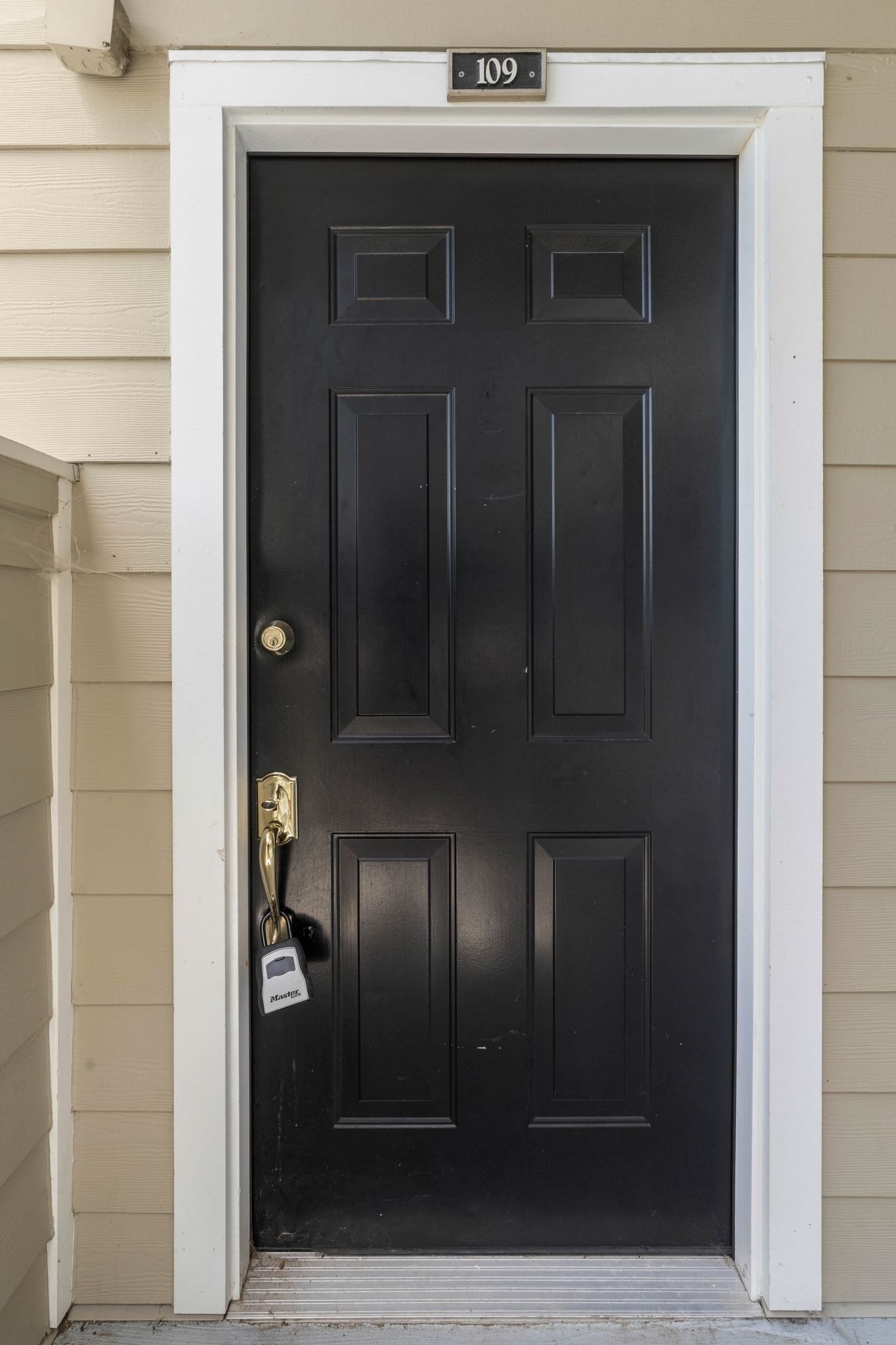 2025 Woodmont Boulevard Unit: 109