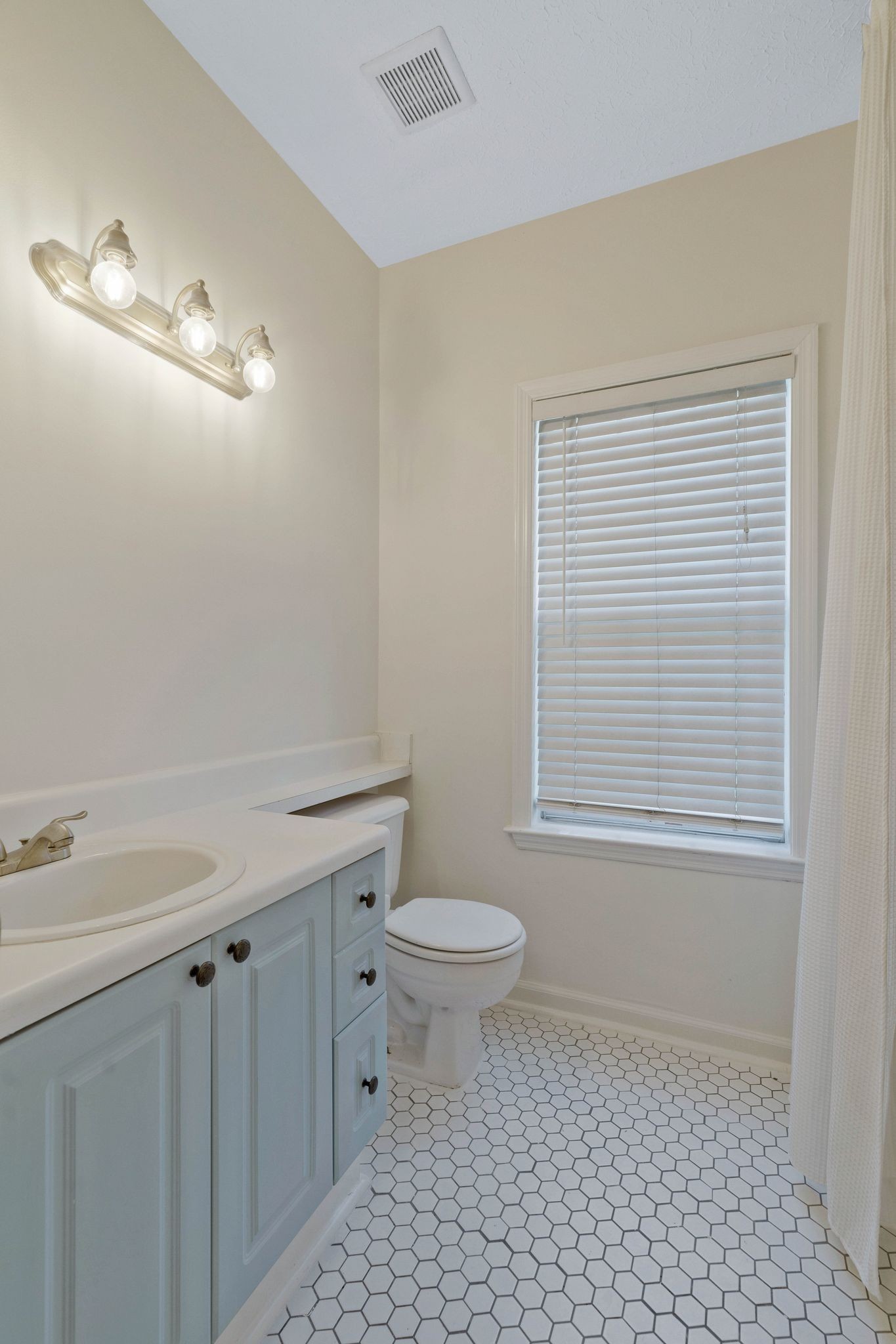 2025 Woodmont Boulevard Unit: 109