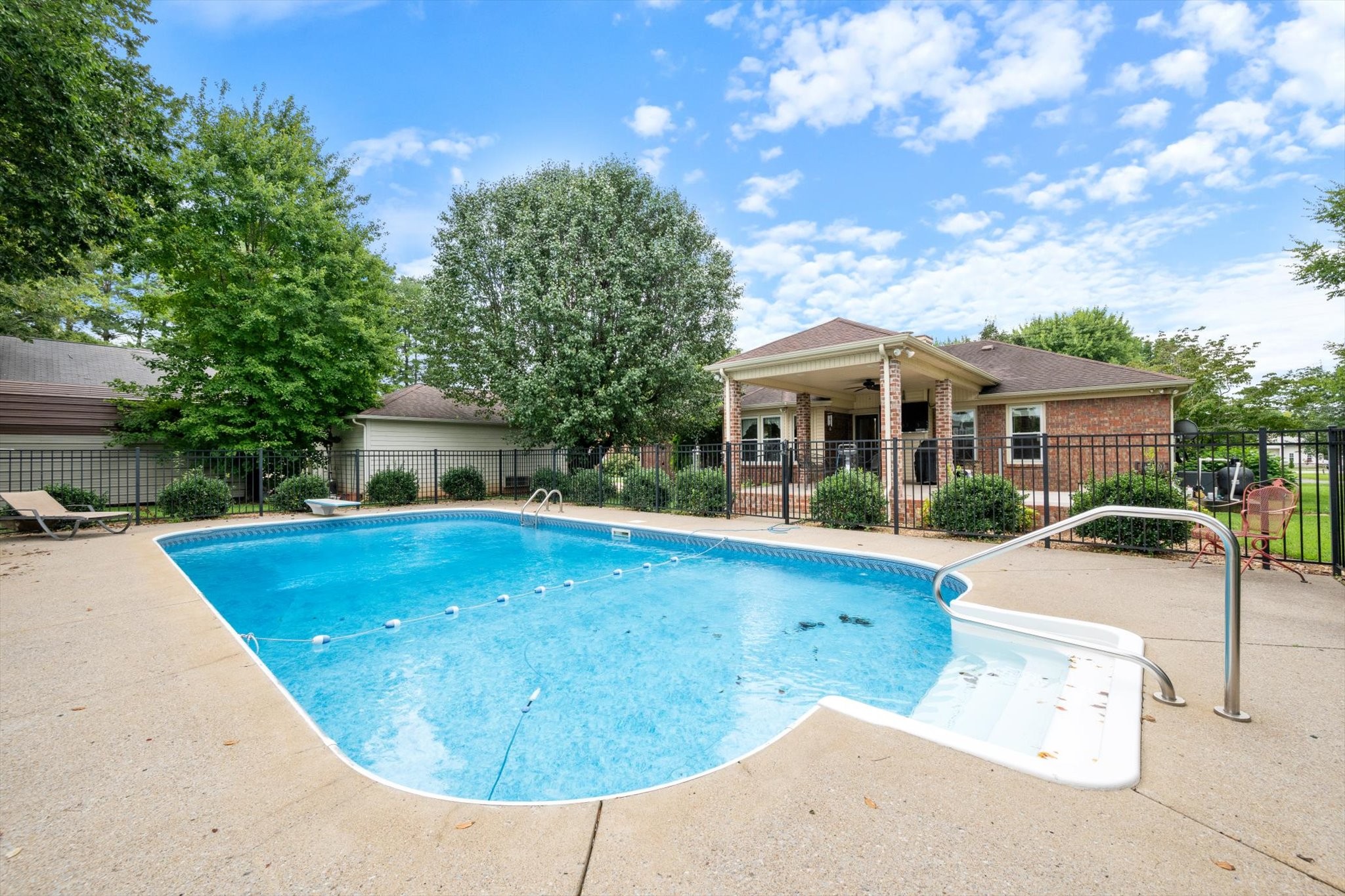 214 Juniper Dr