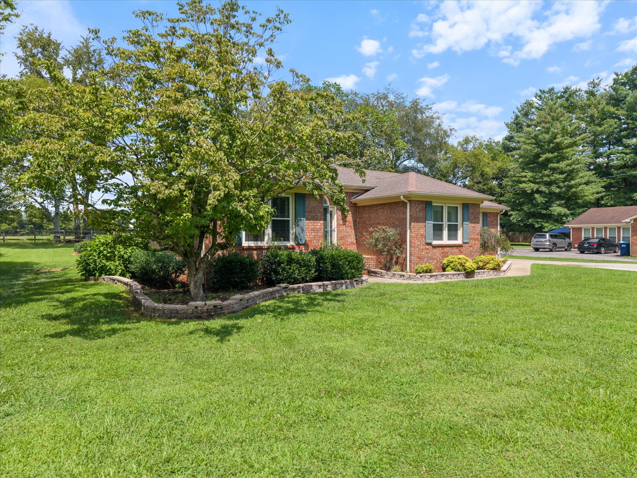 214 Juniper Dr