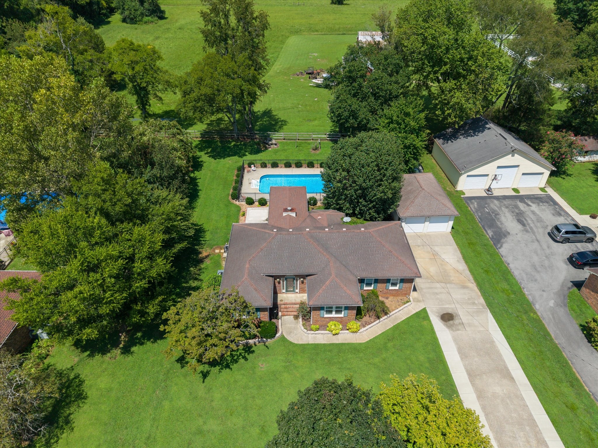 214 Juniper Dr