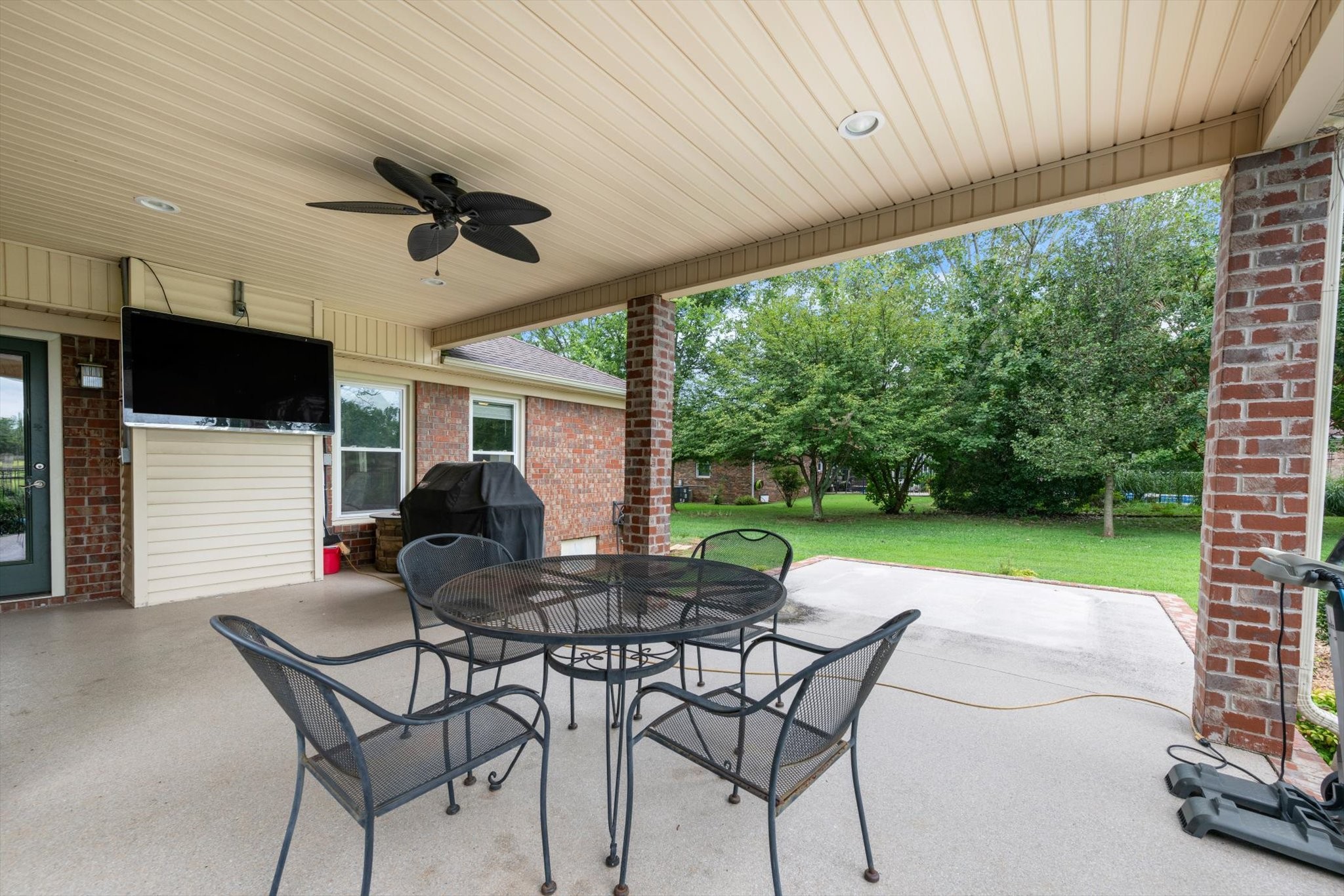 214 Juniper Dr