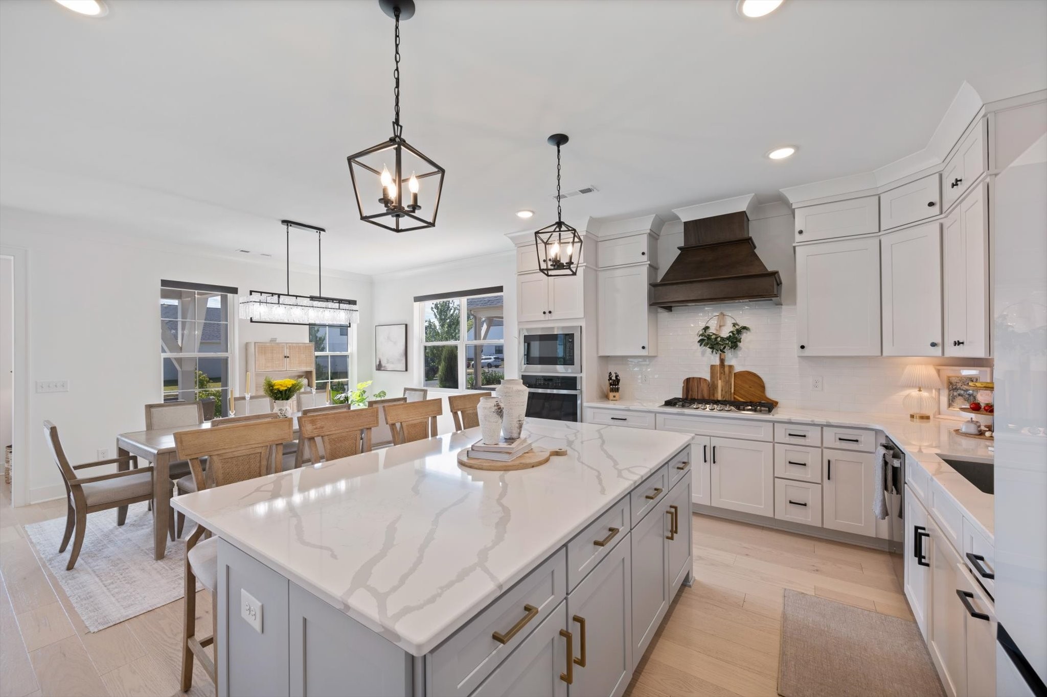 3262 Sassafras Ln