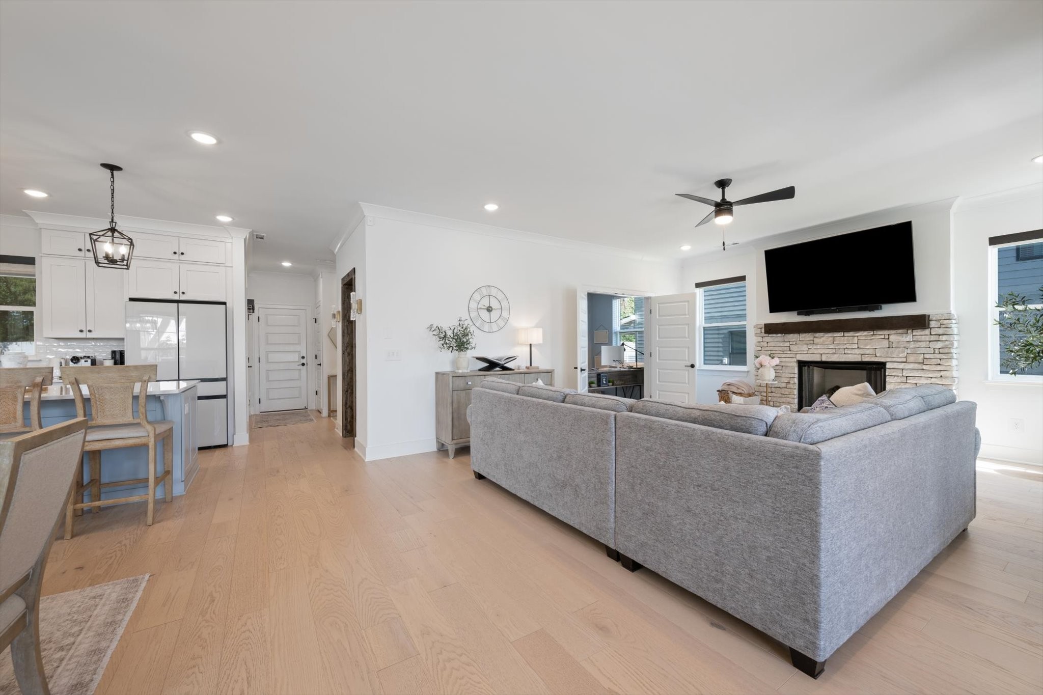 3262 Sassafras Ln