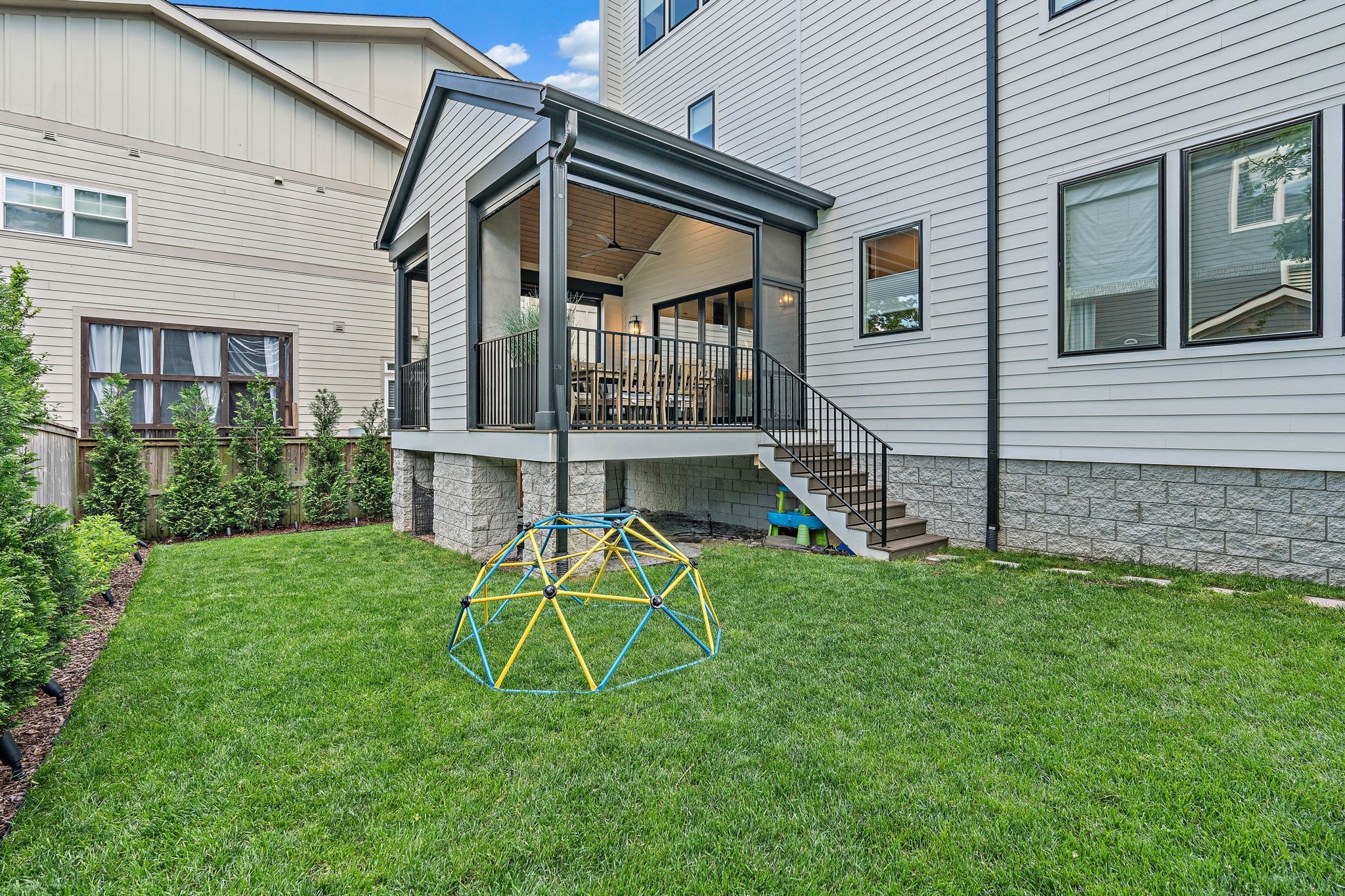 1806 Elliott Ave