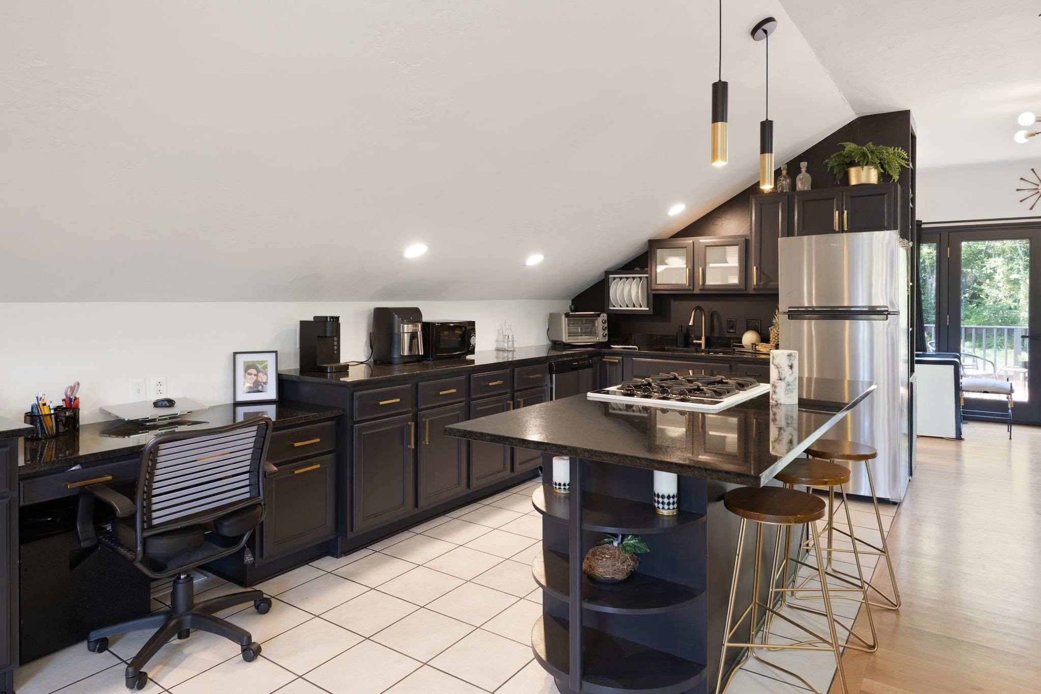 809 Sneed Rd, W