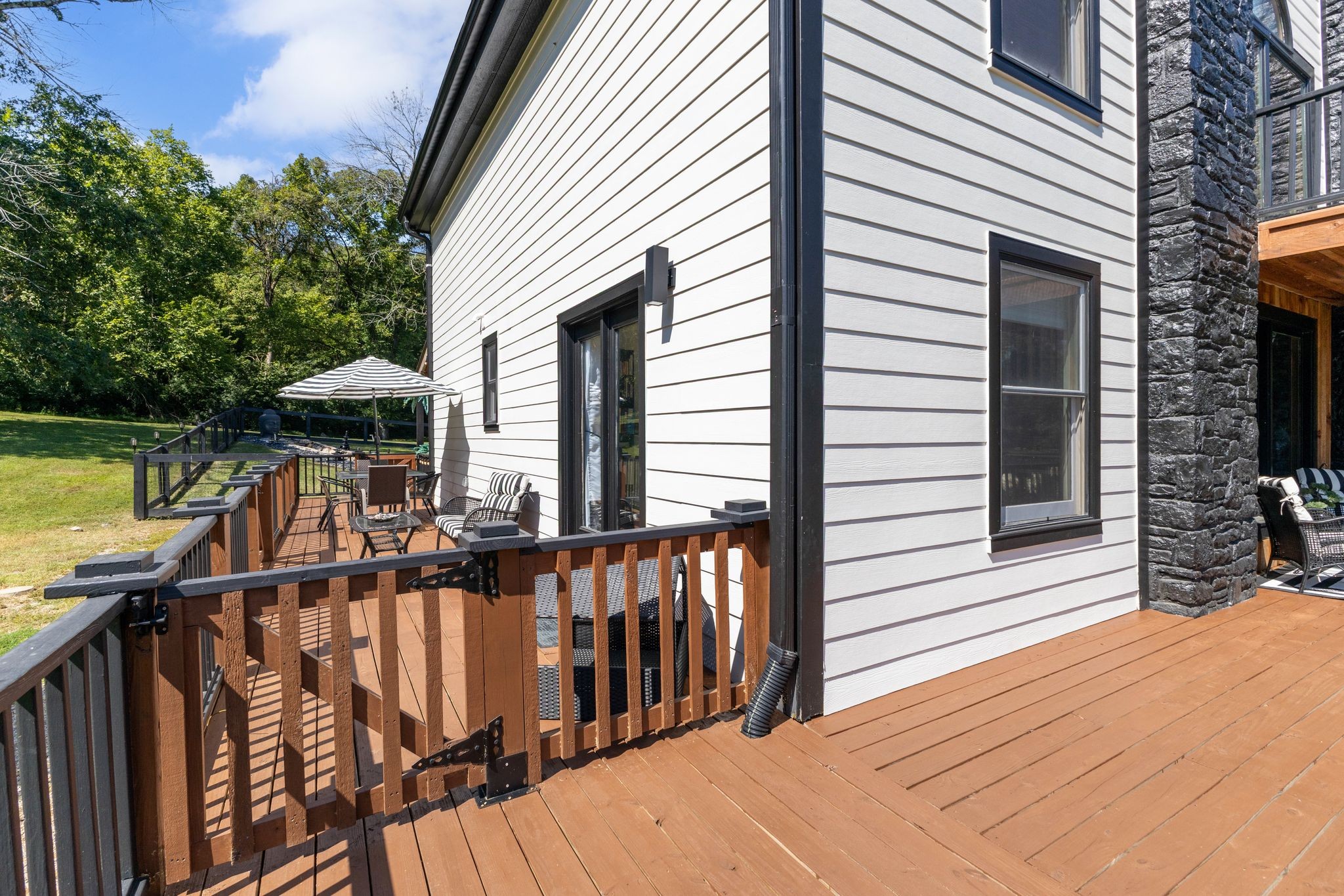 809 Sneed Rd, W