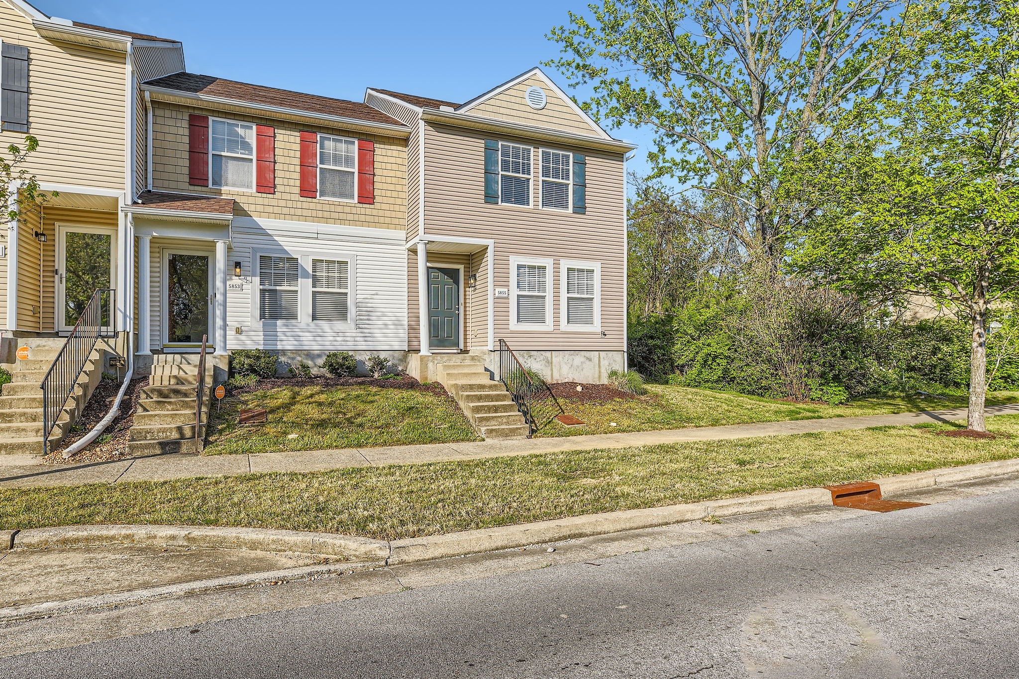 5855 Monroe Xing
