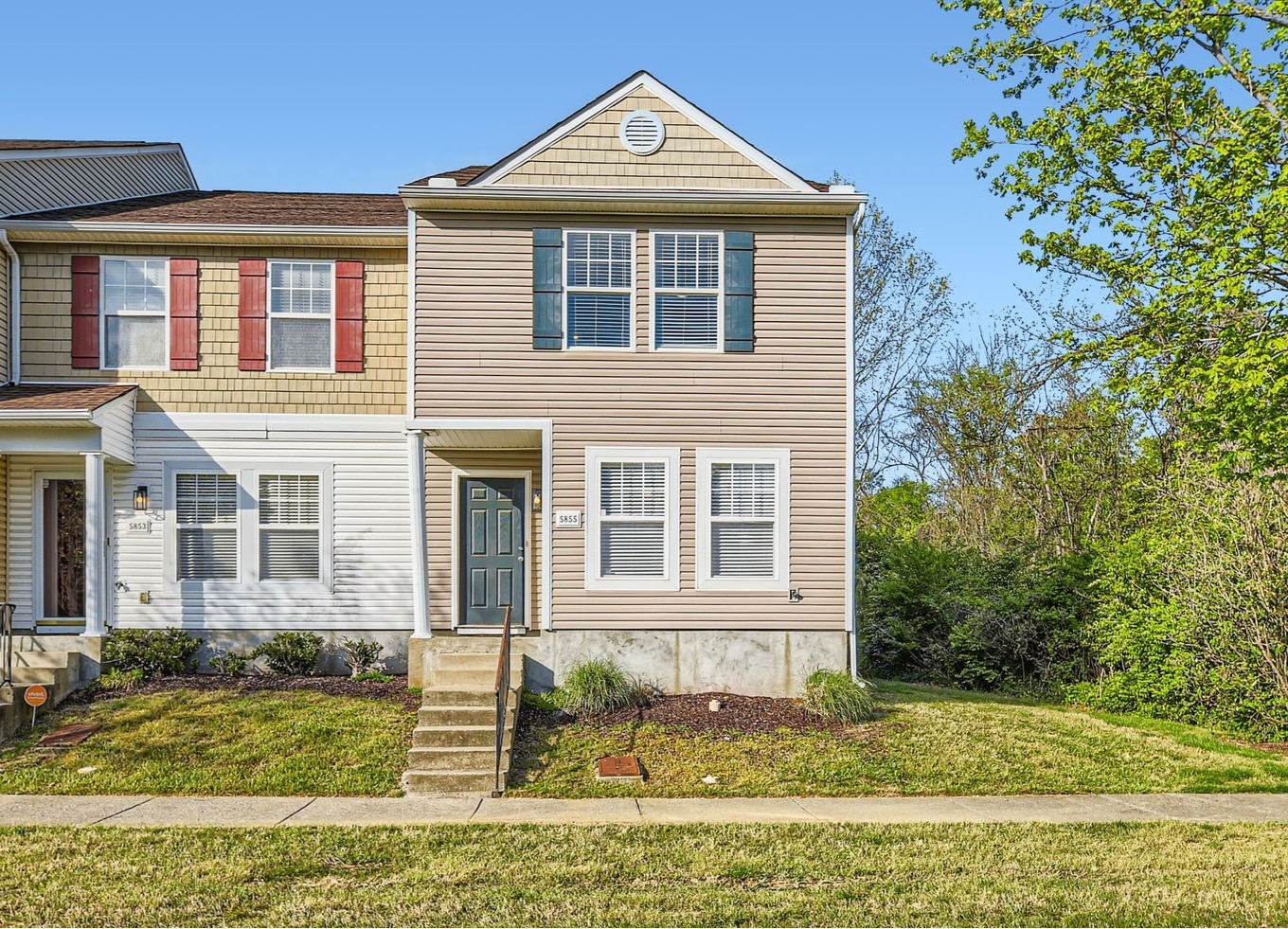 5855 Monroe Xing