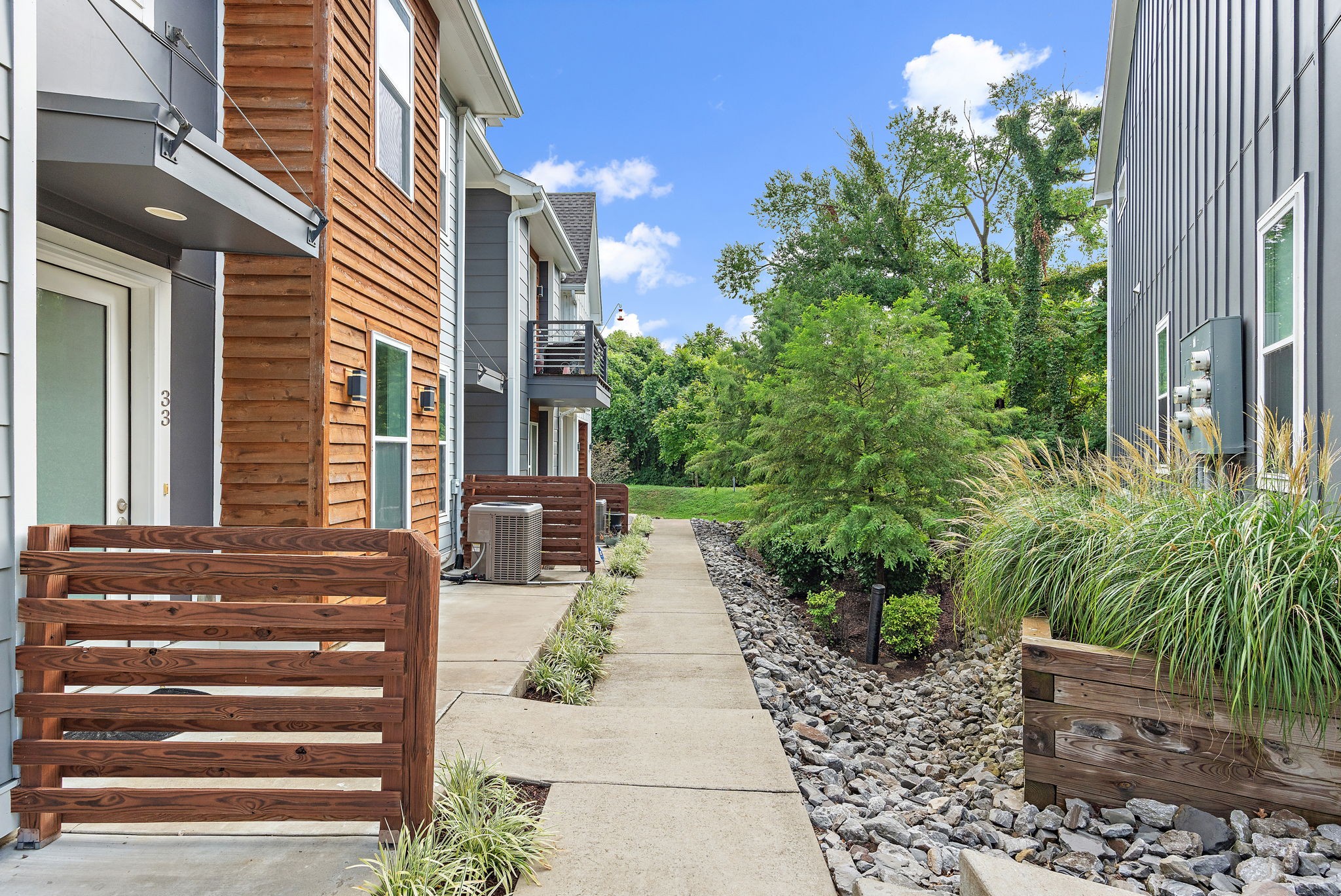 700 James Ave Unit: 33