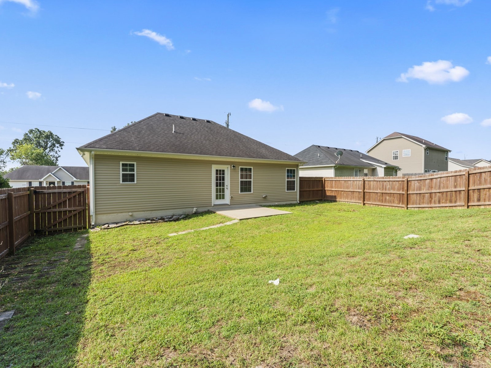 509 Niagra Ln