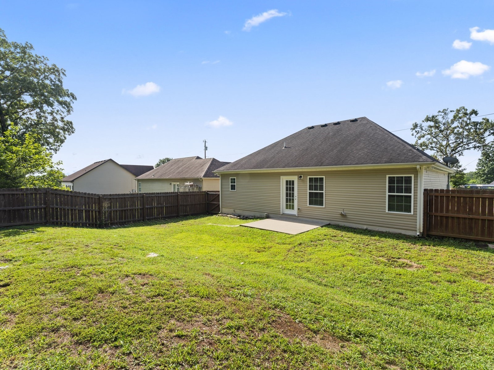 509 Niagra Ln