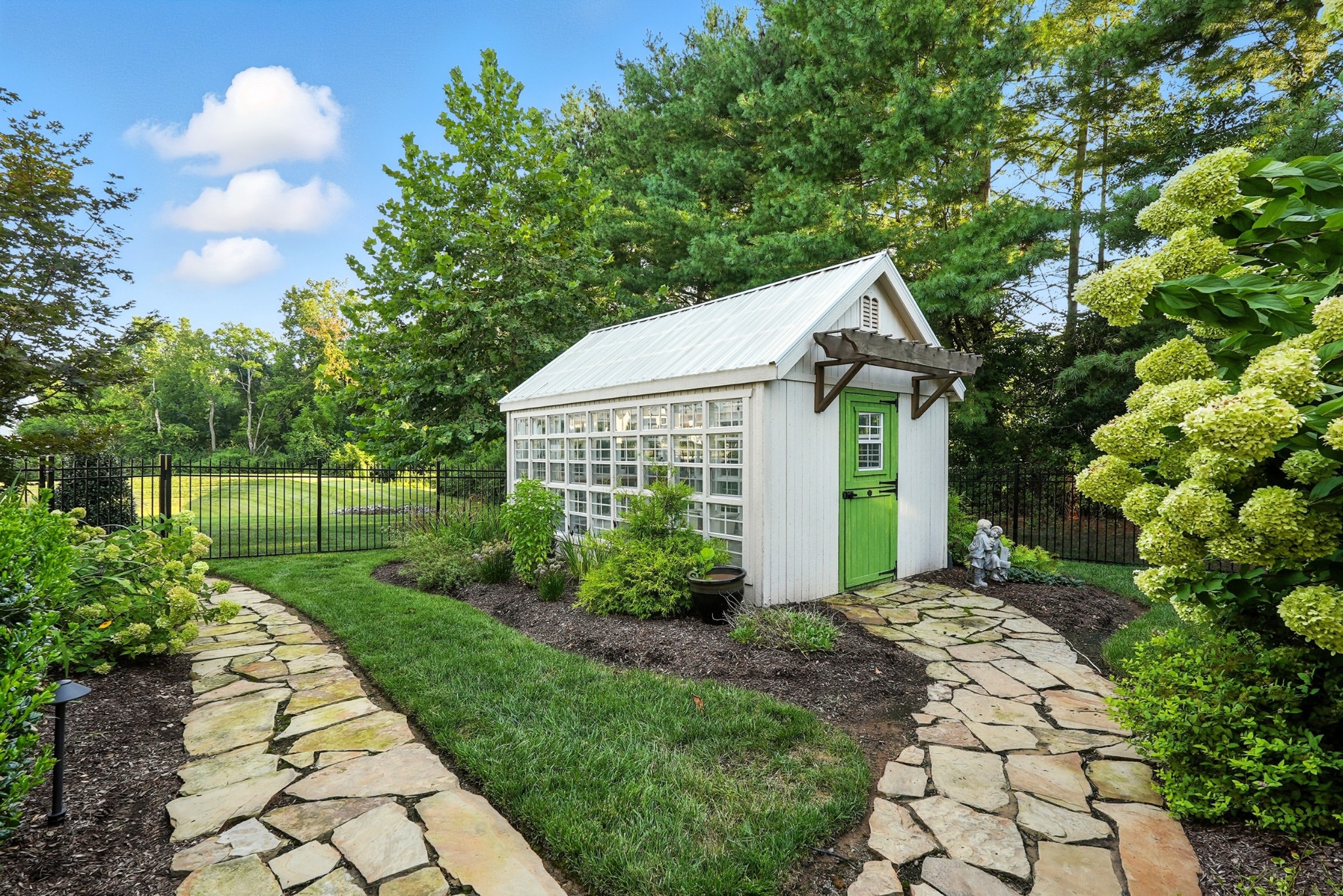 509 Doubleday Ln
