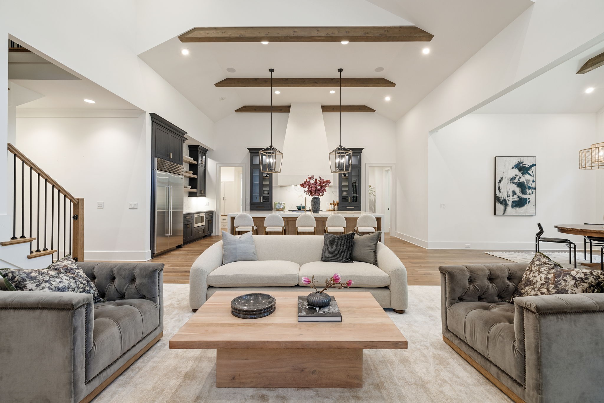 4125 Outer Dr