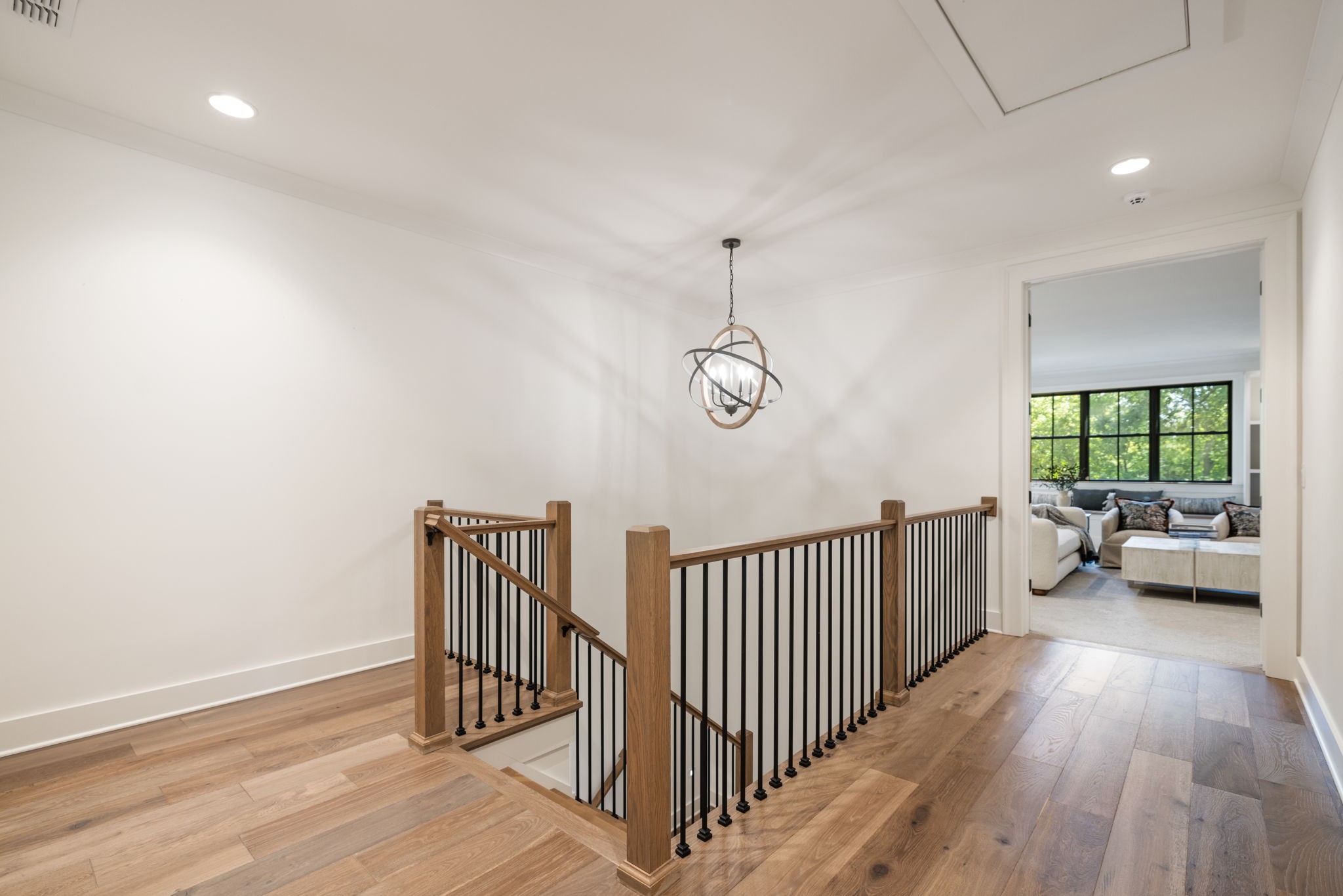 4125 Outer Dr
