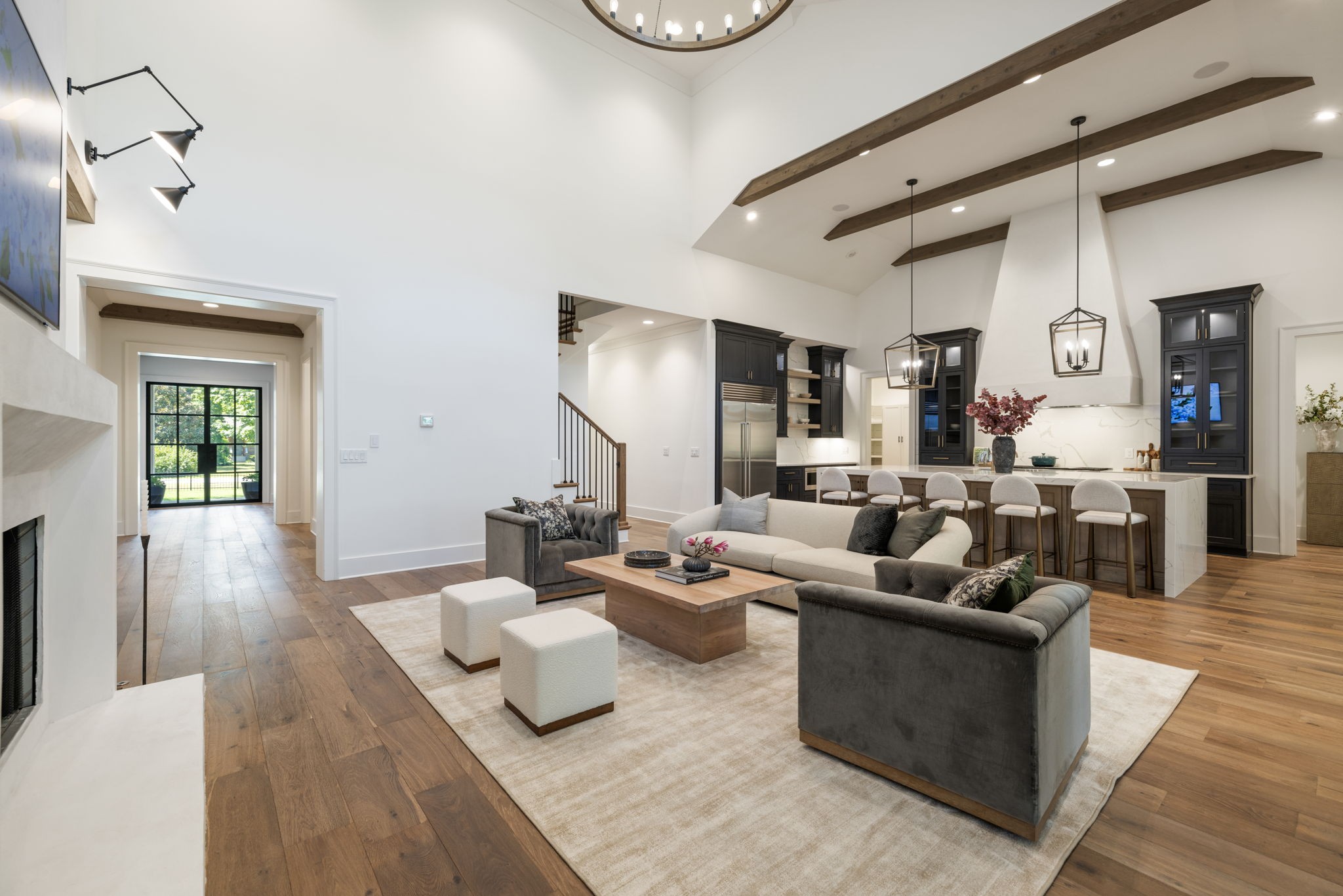 4125 Outer Dr