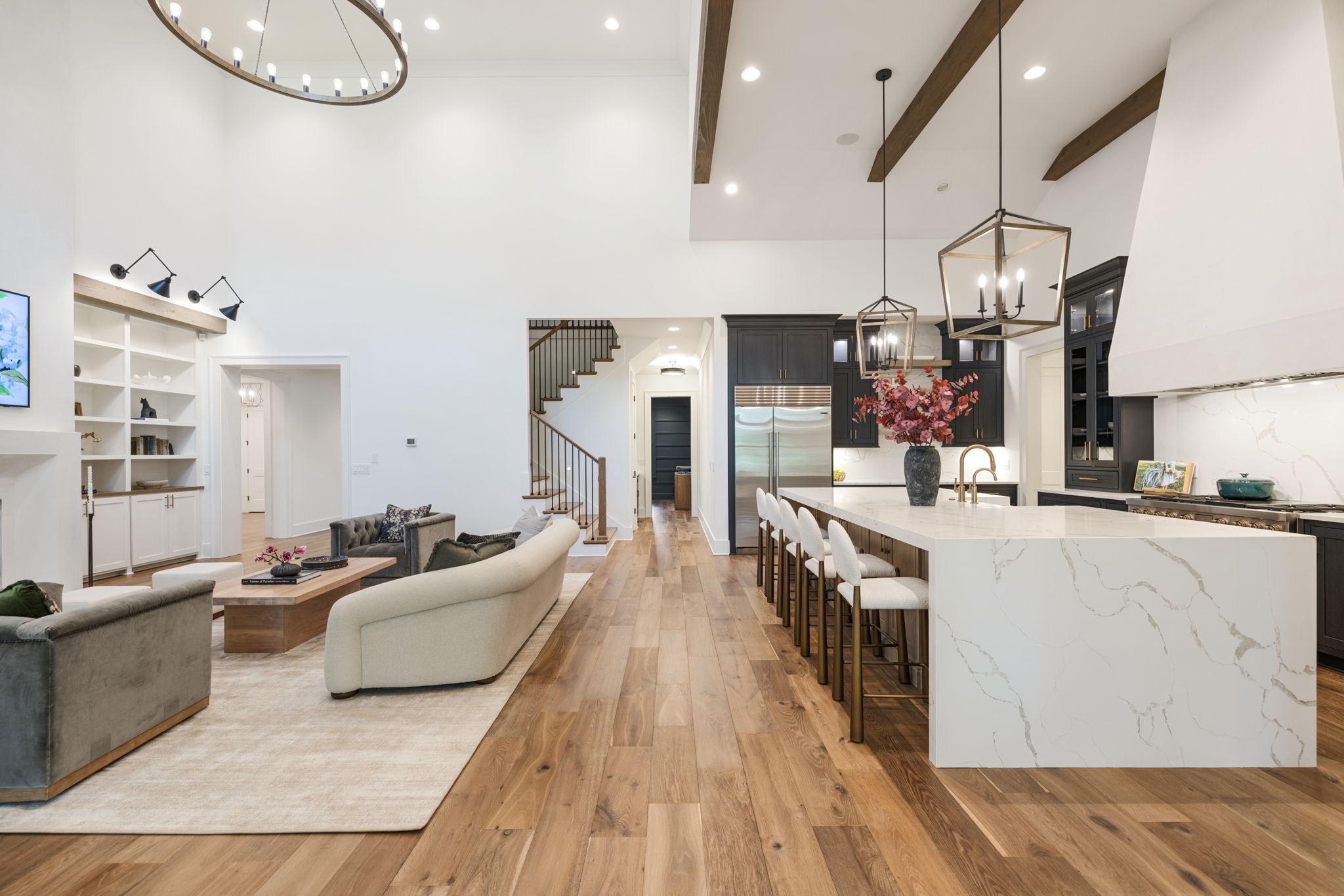 4125 Outer Dr
