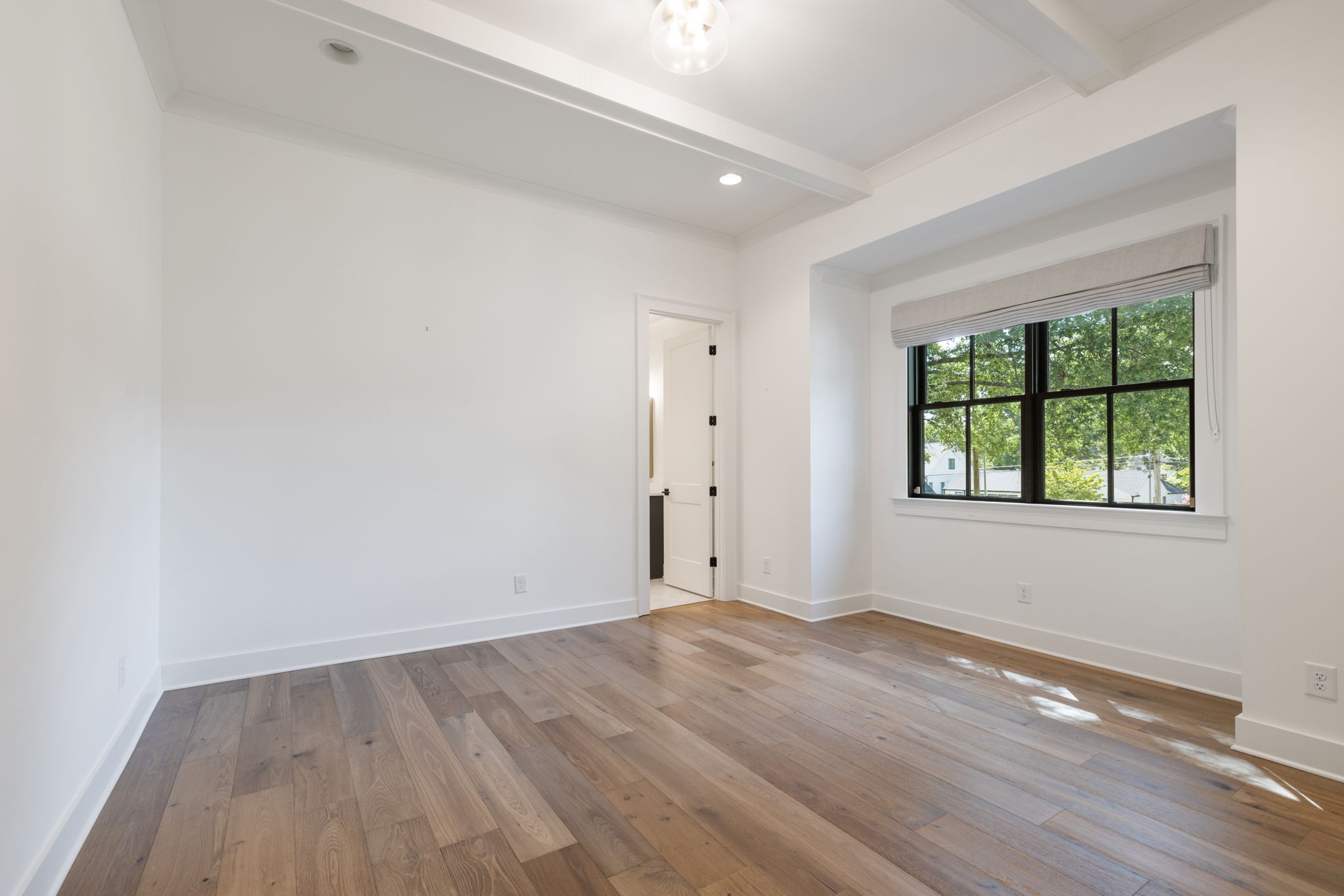 4125 Outer Dr