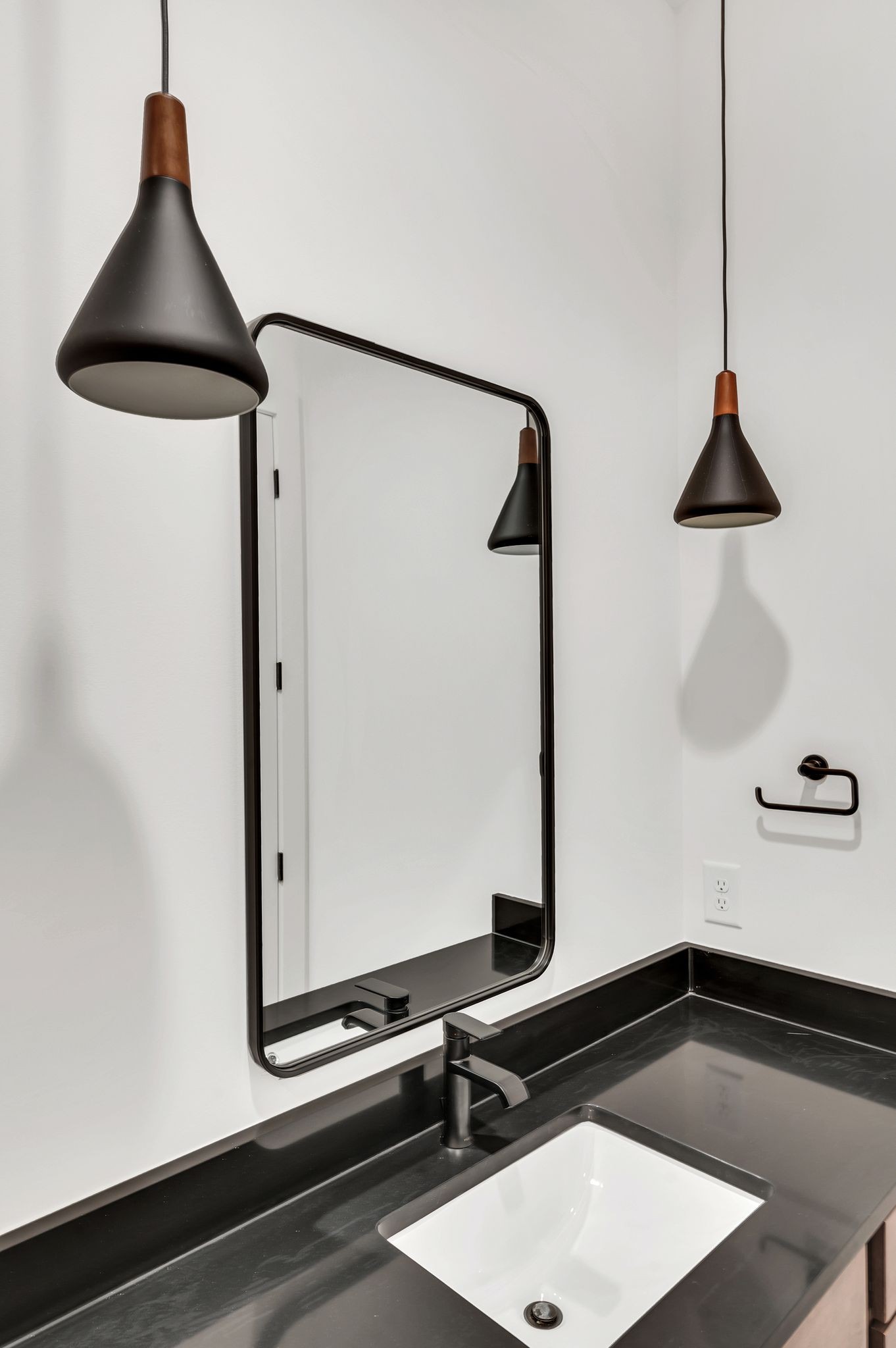 18 Willis St Unit: B