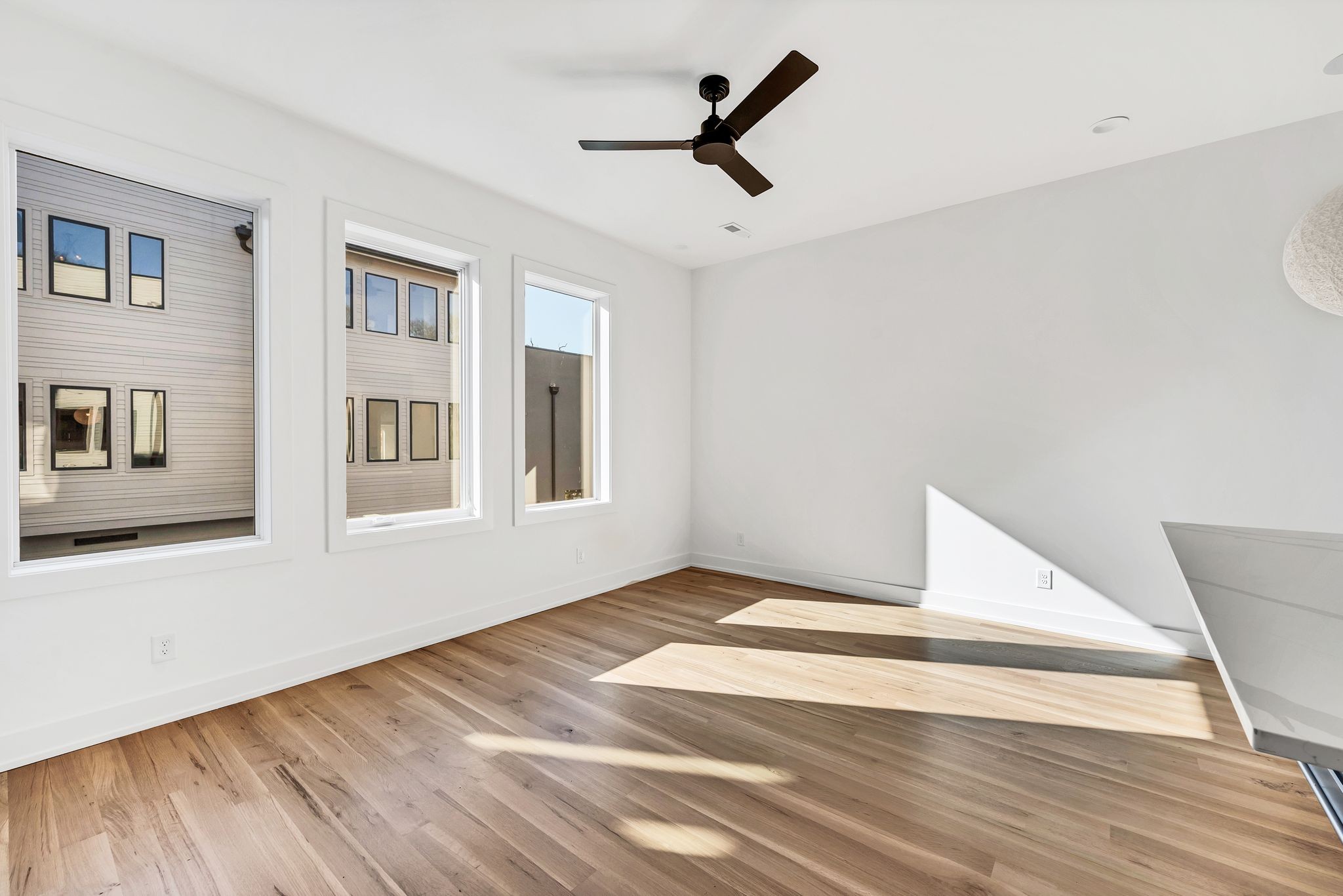 18 Willis St Unit: B