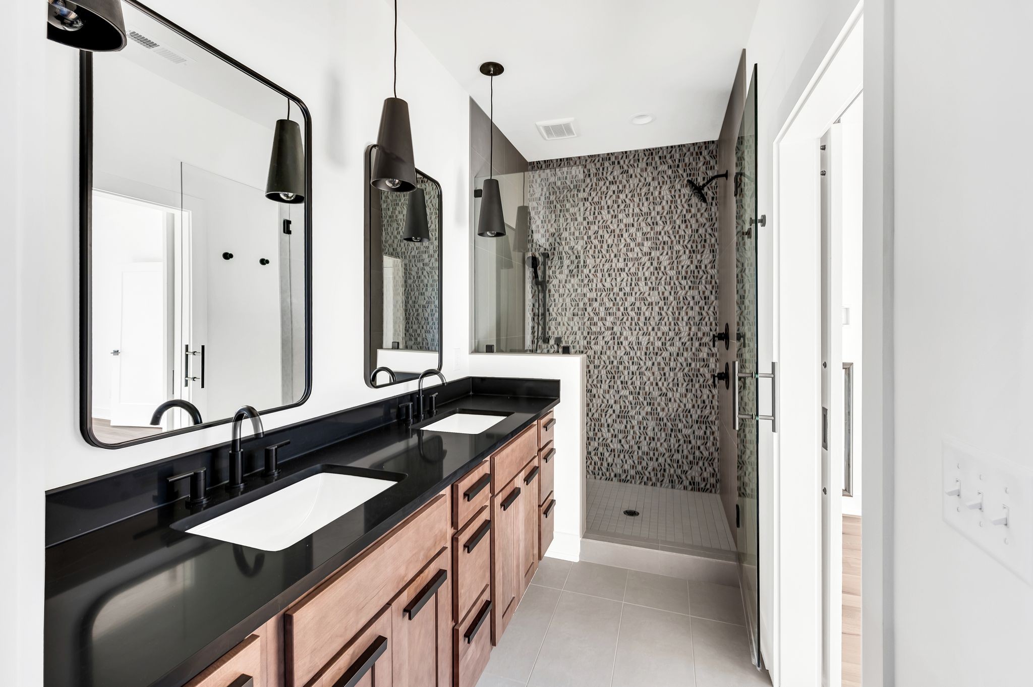 18 Willis St Unit: B