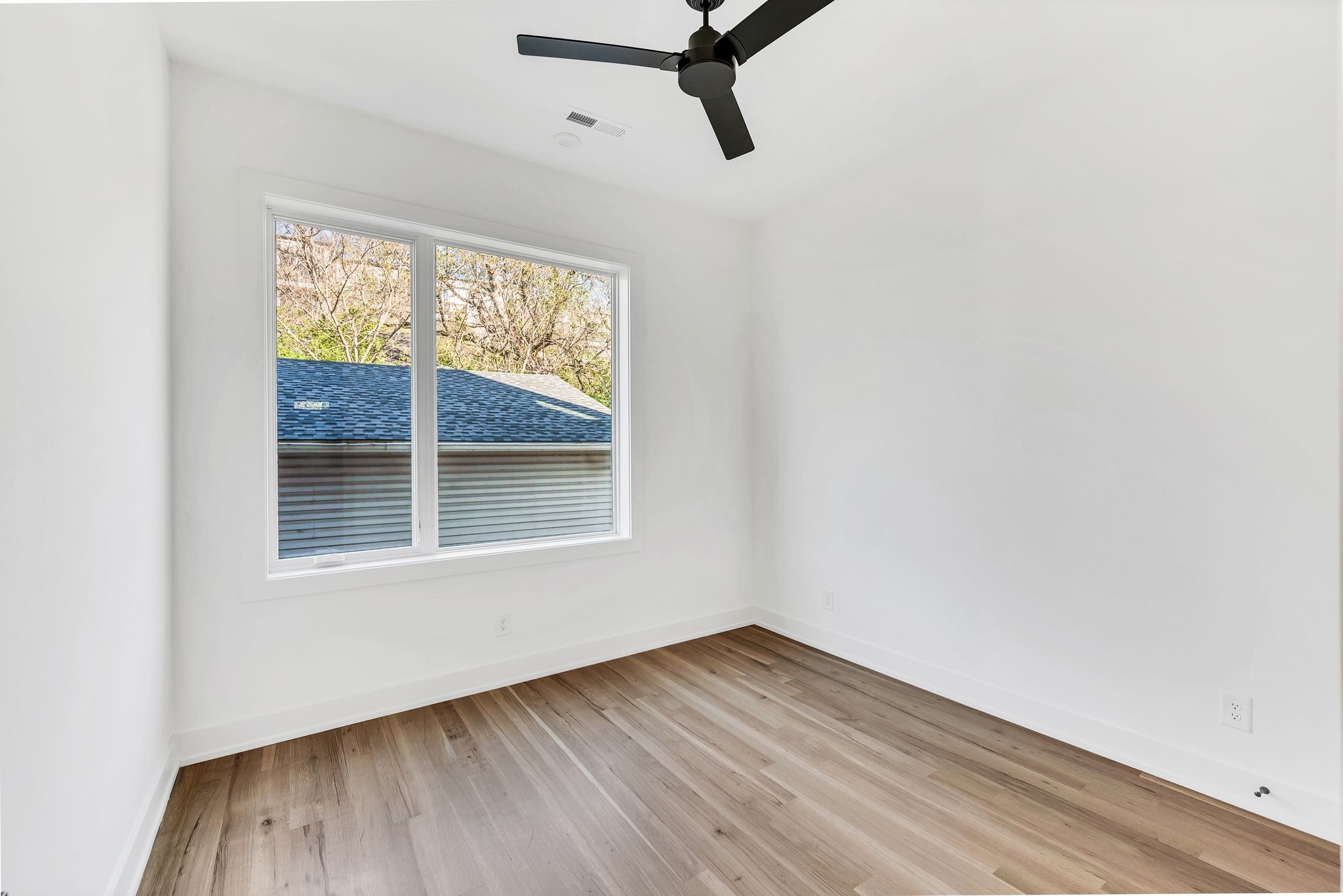 18 Willis St Unit: B