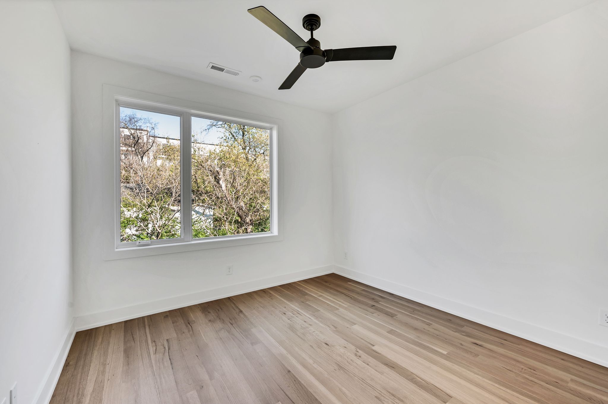 18 Willis St Unit: B