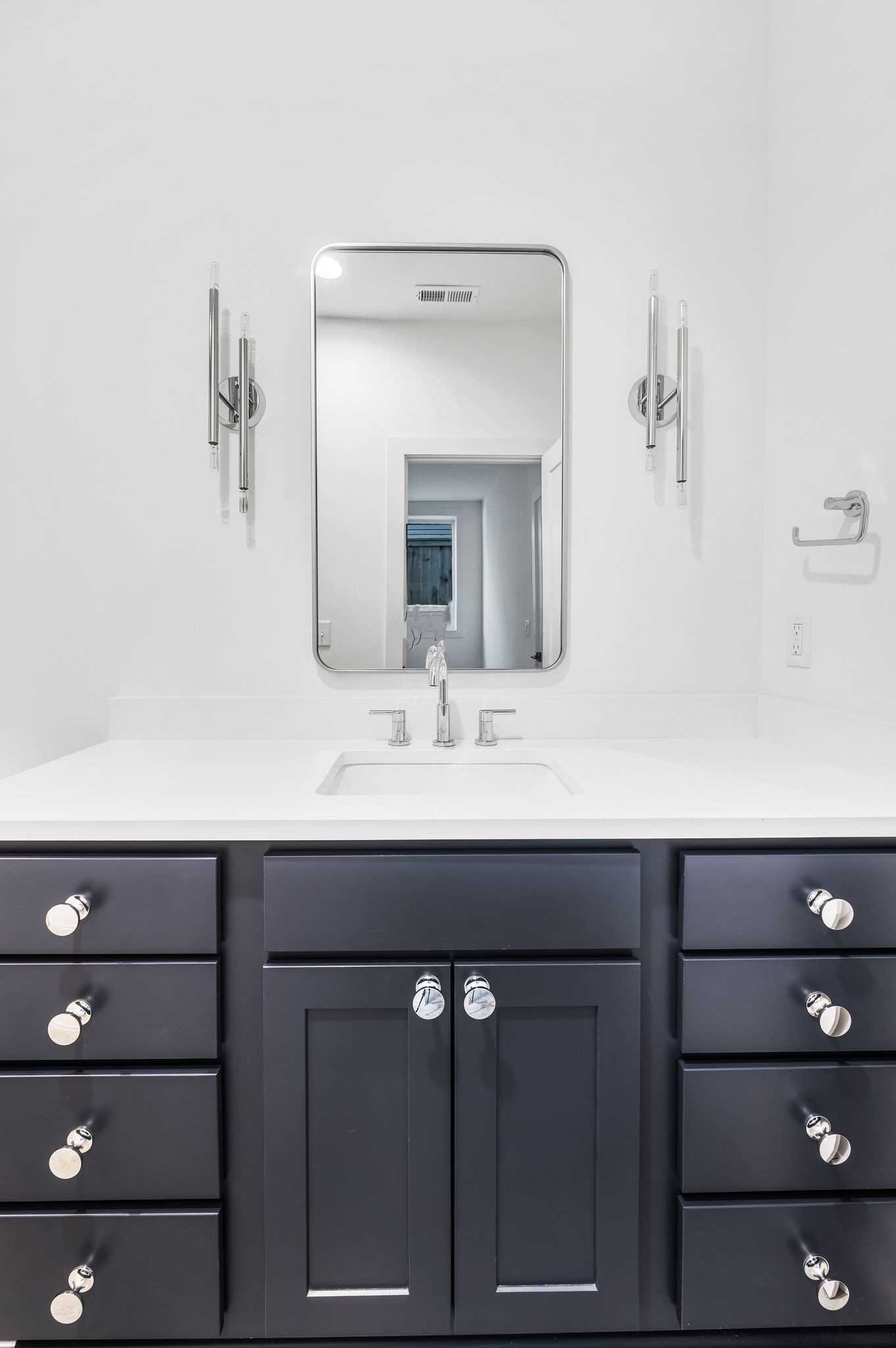 18 Willis St Unit: B