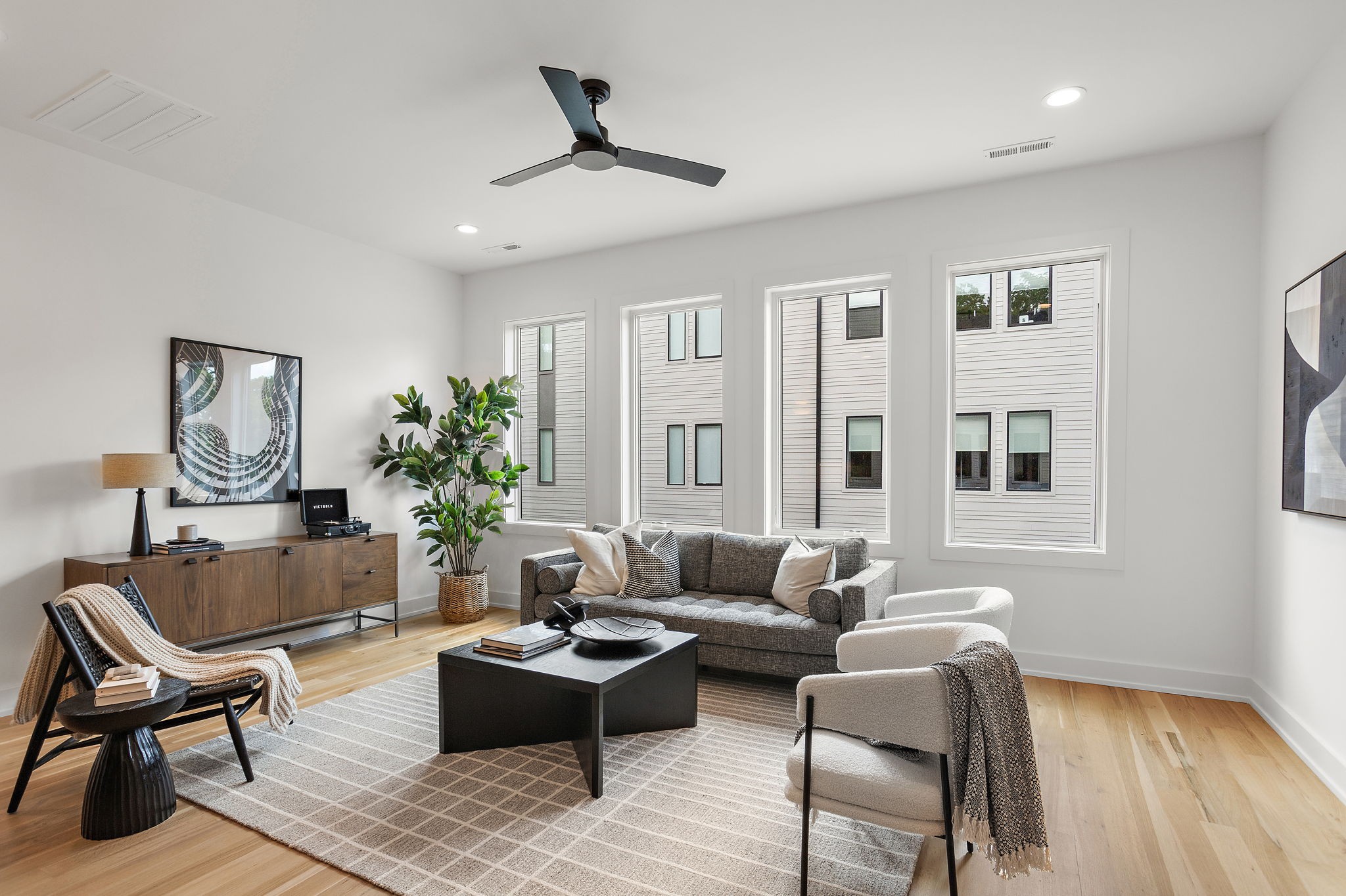 18 Willis St Unit: B