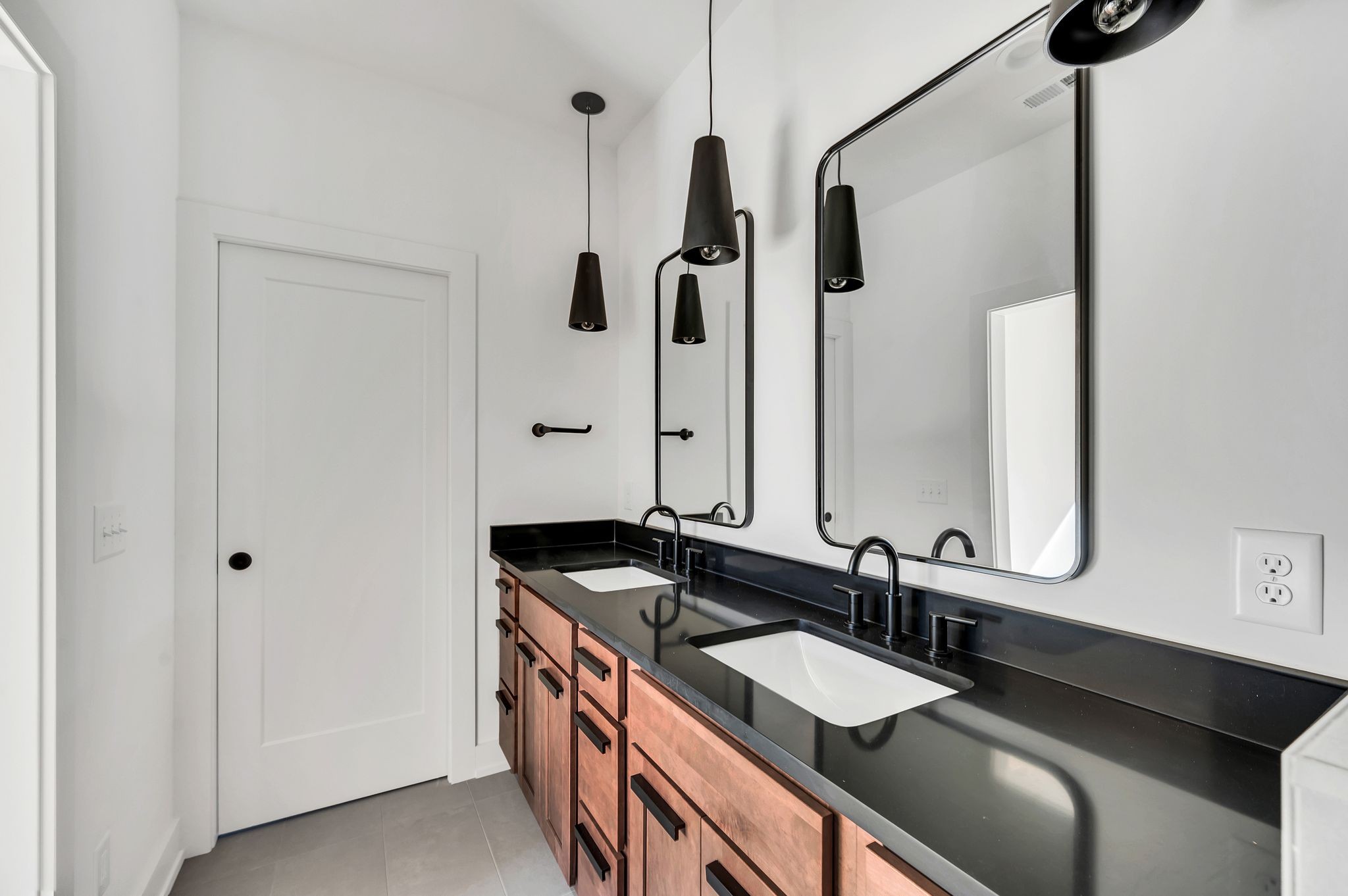 18 Willis St Unit: B