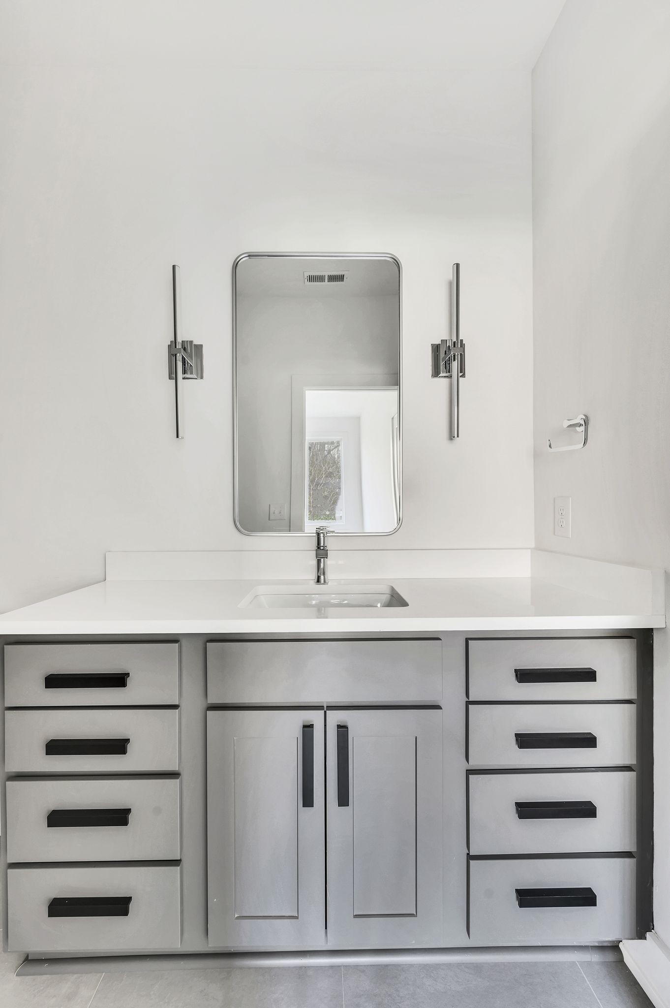 18 Willis St Unit: B