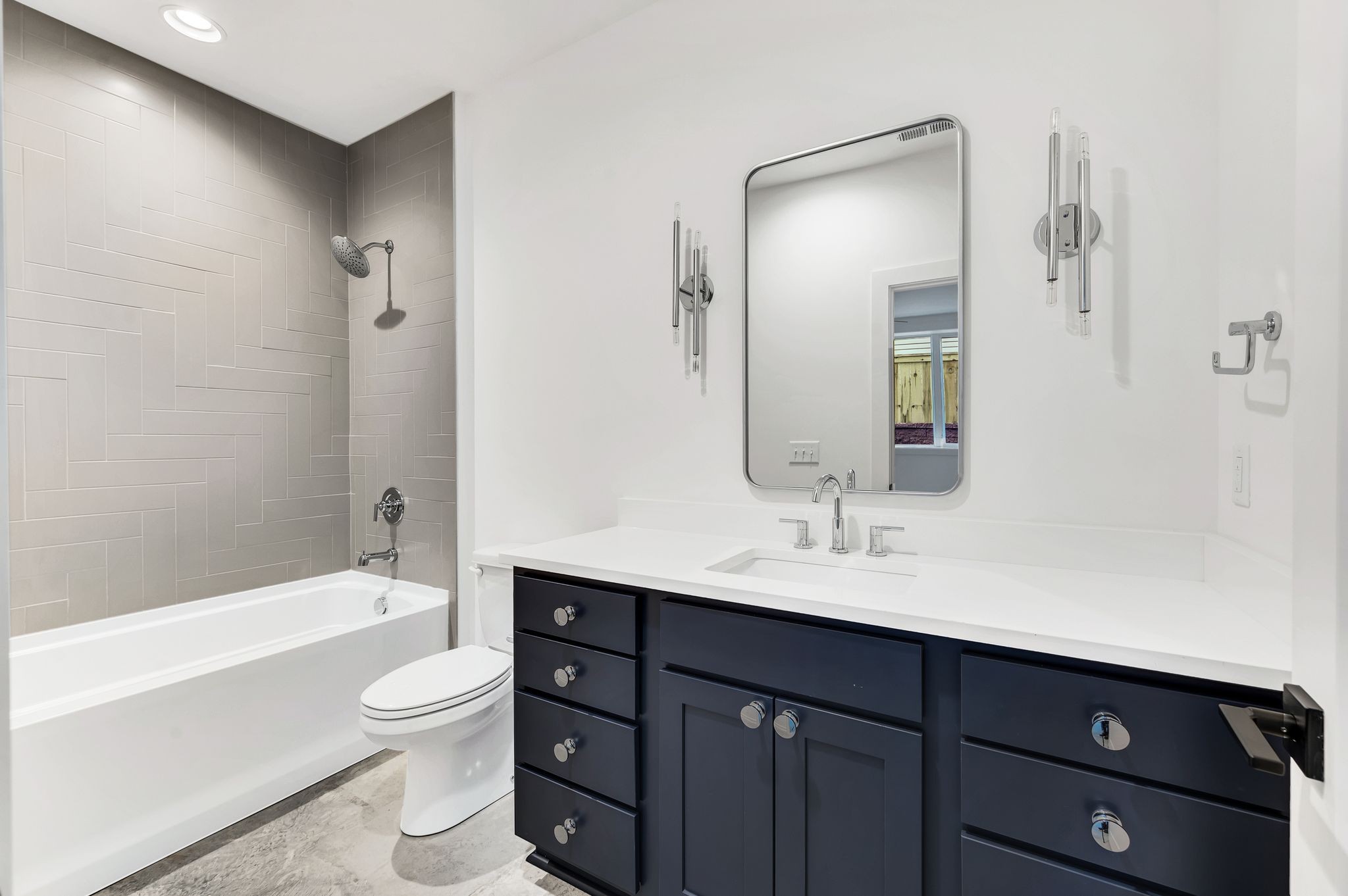 18 Willis St Unit: B