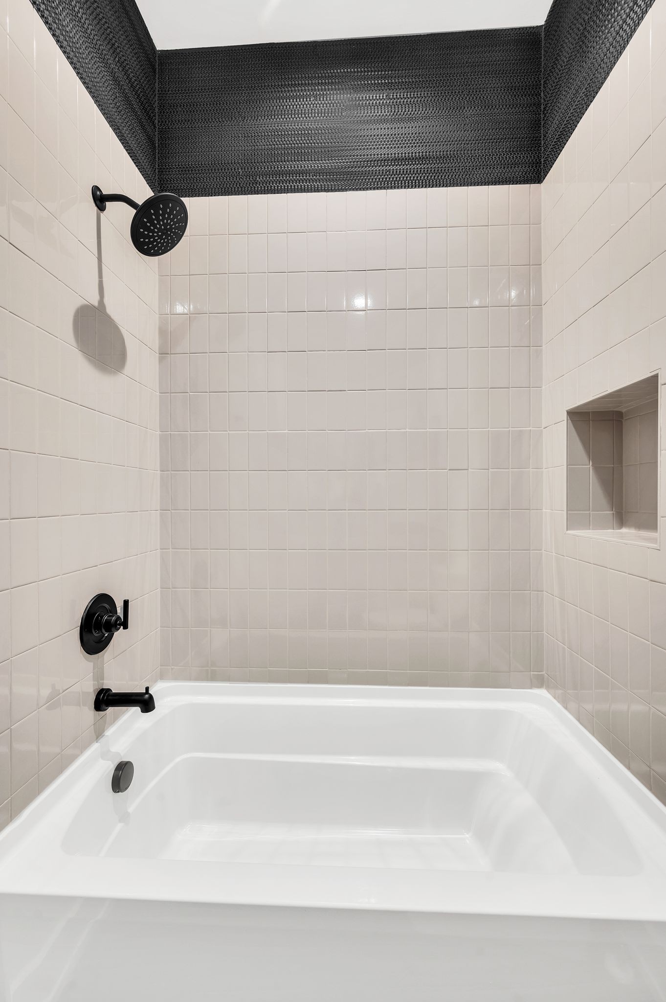 18 Willis St Unit: B