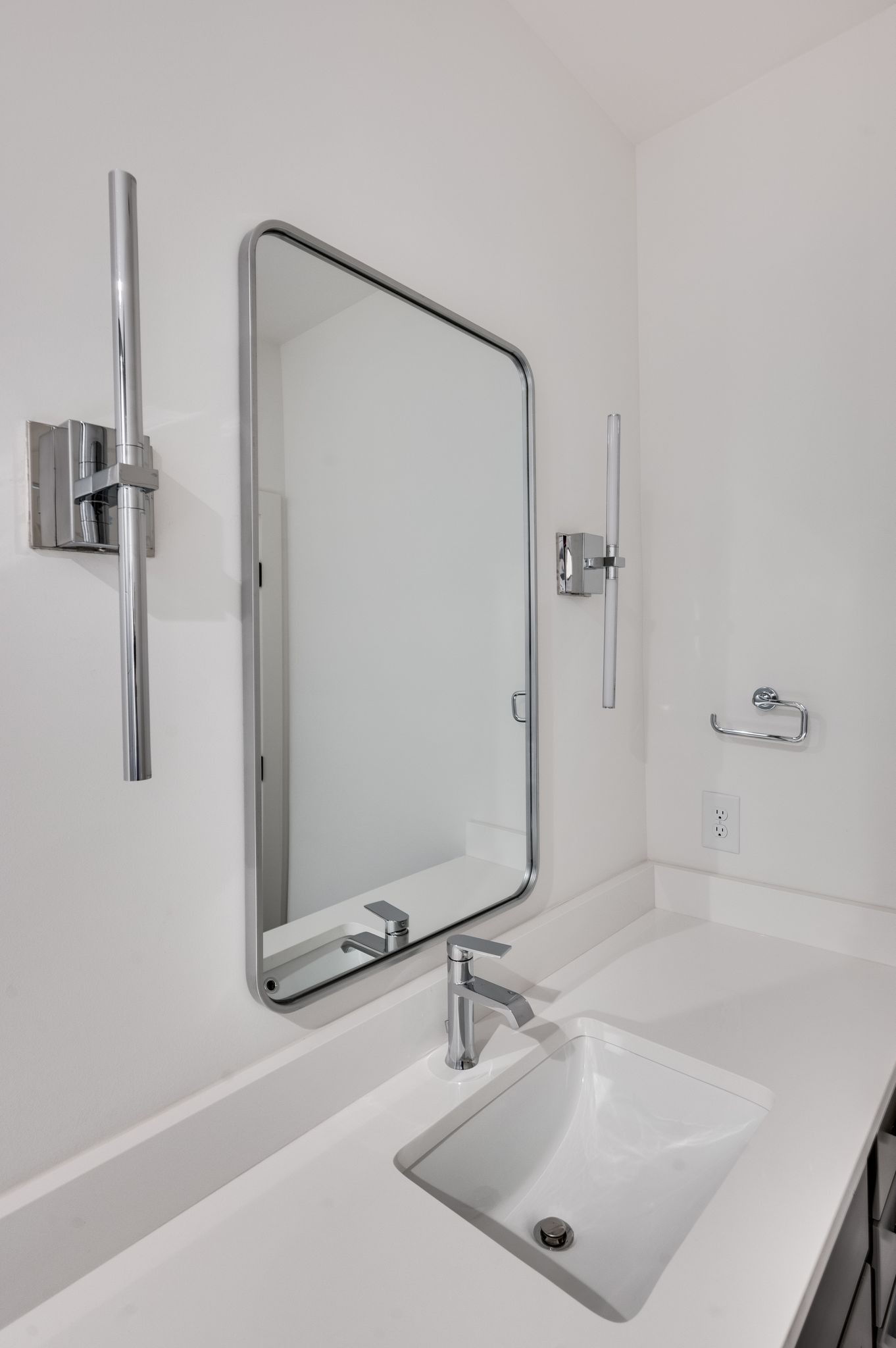 18 Willis St Unit: B