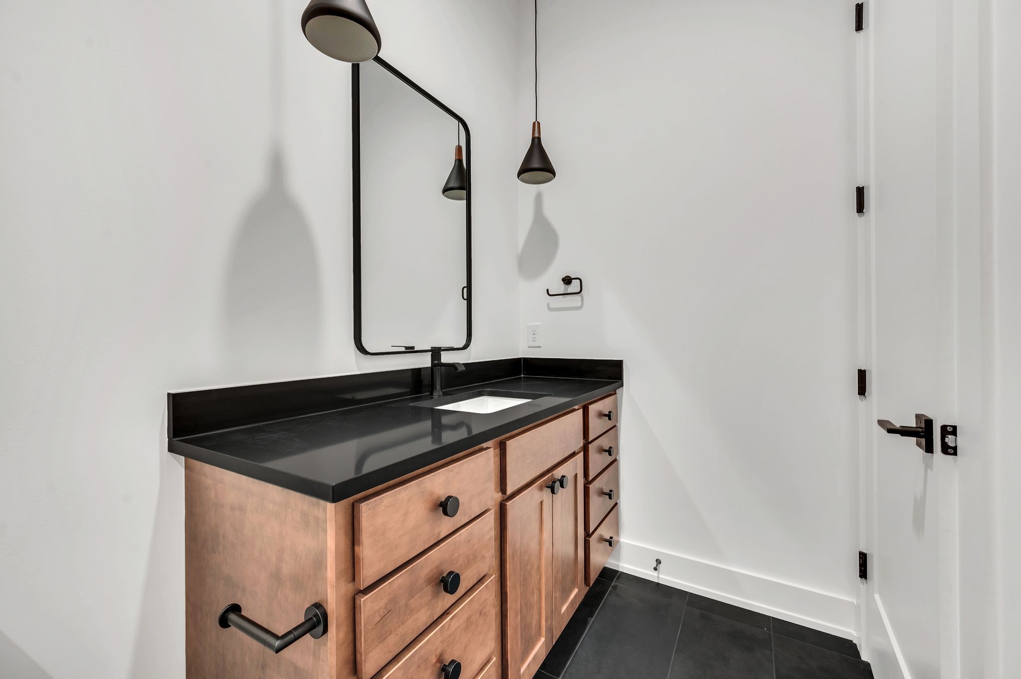 18 Willis St Unit: B