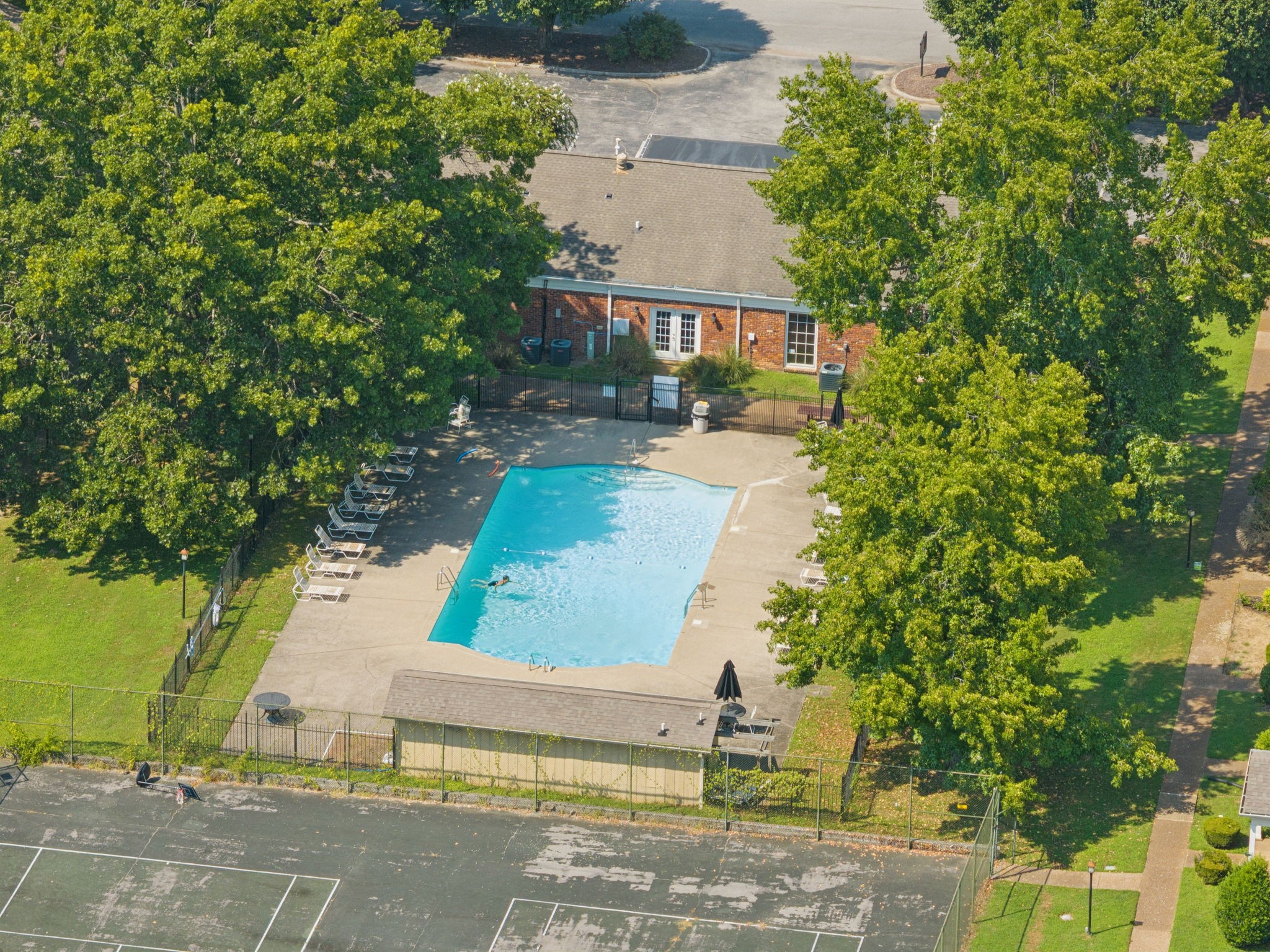 225 Plantation Ct
