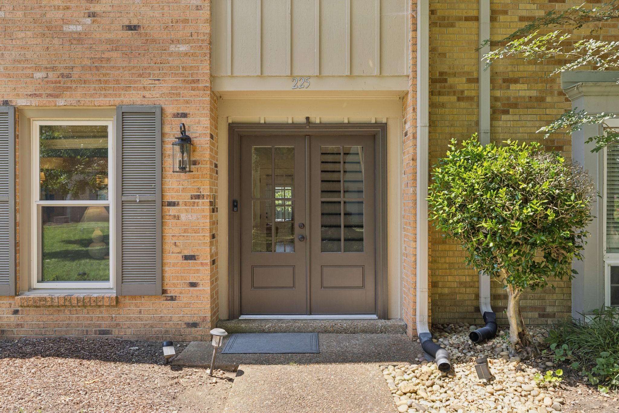 225 Plantation Ct