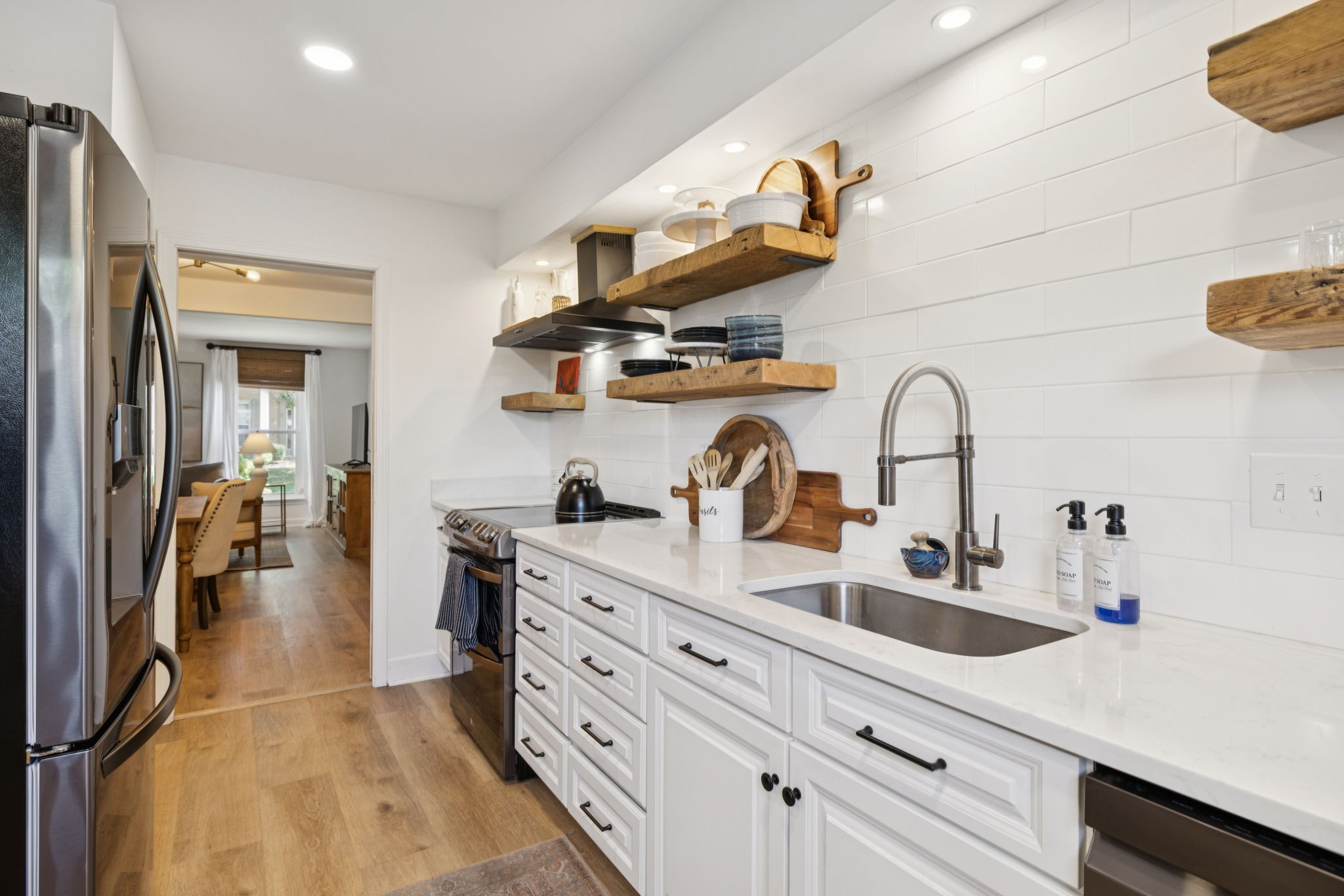 225 Plantation Ct