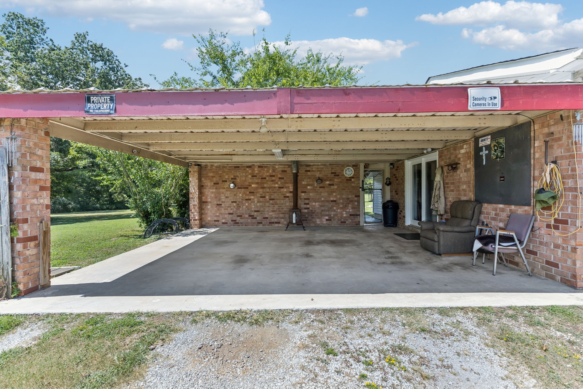 6381 Manus Rd