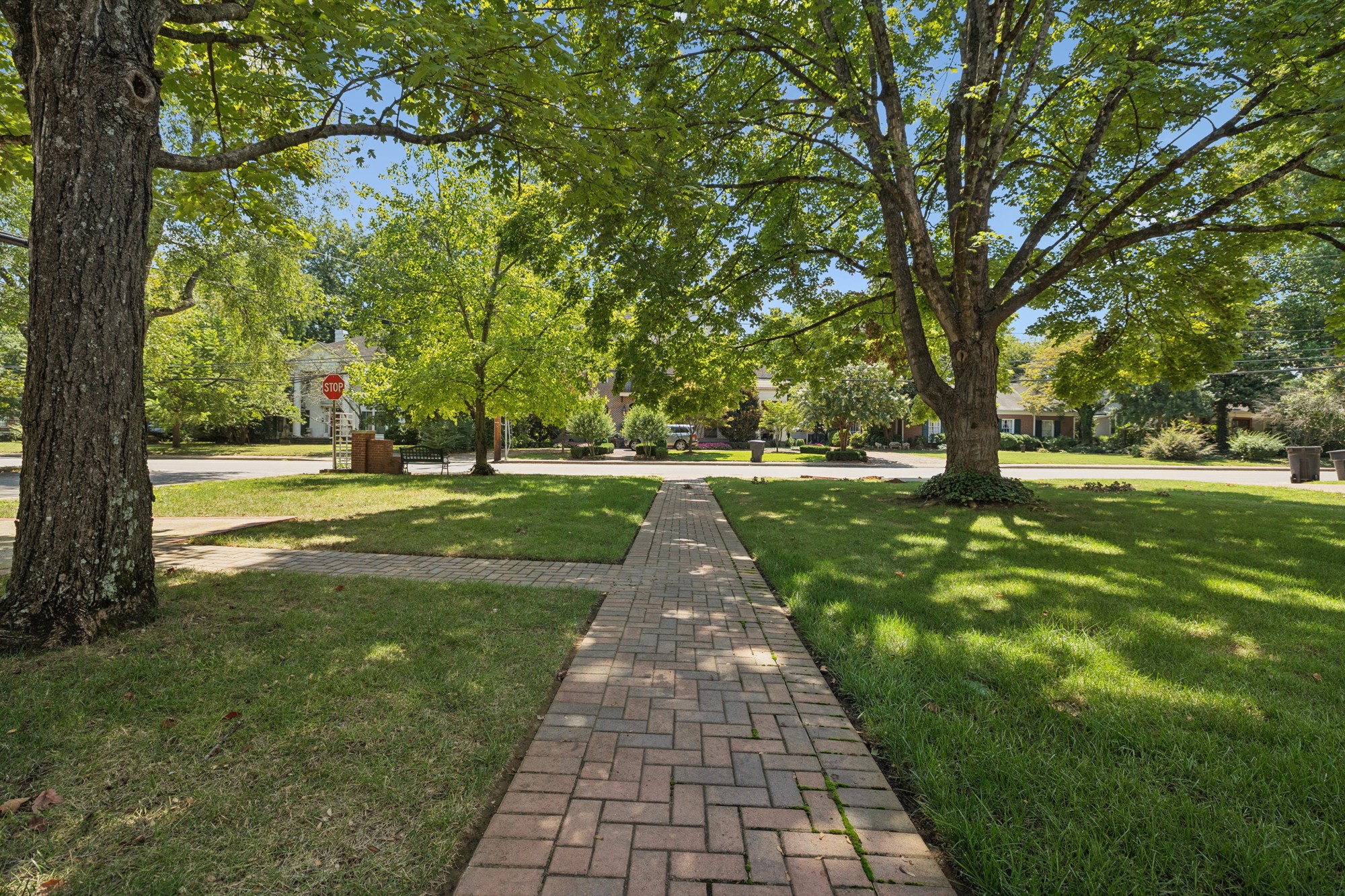 1019 E Main St