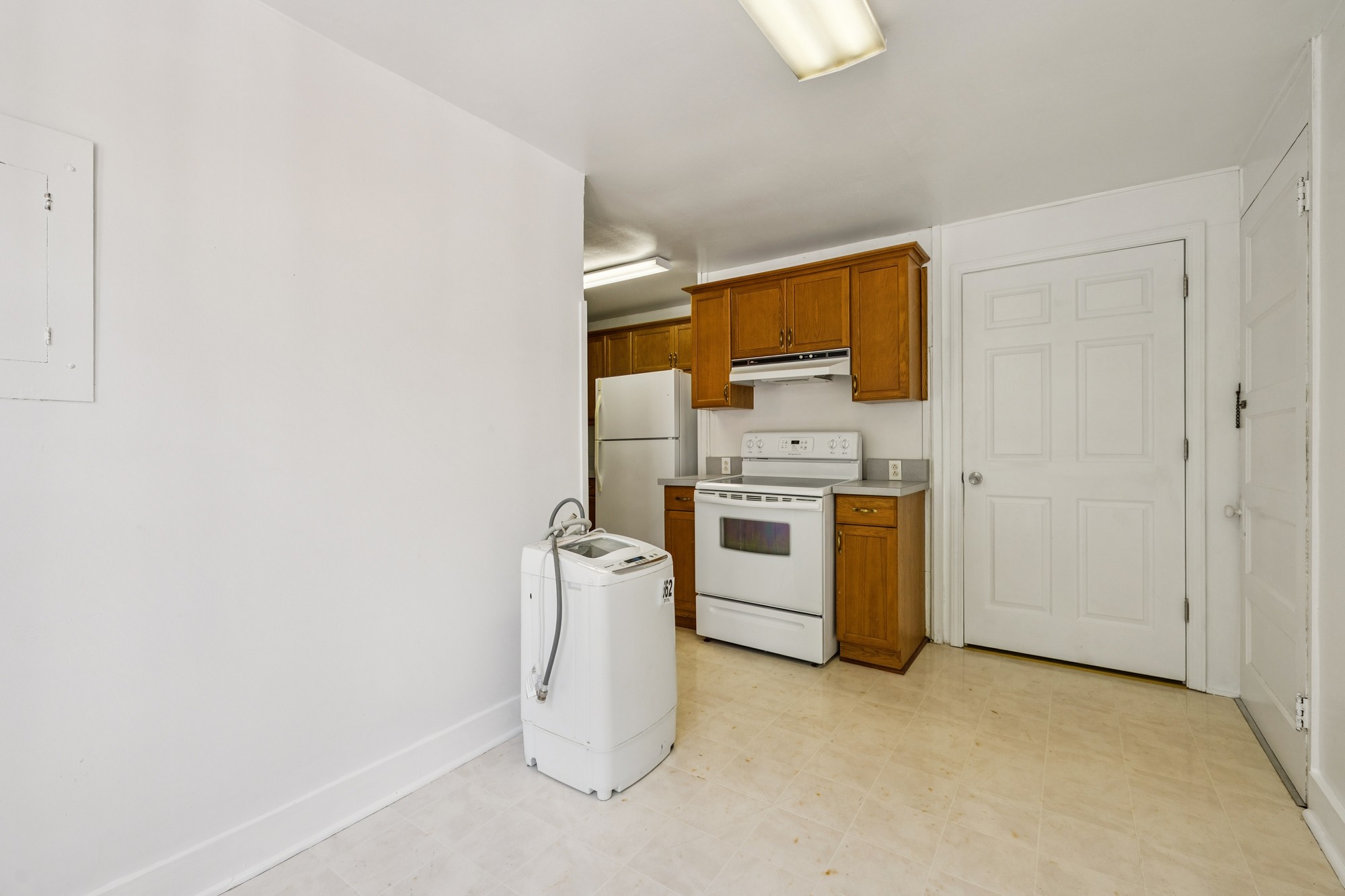 1019 E Main St