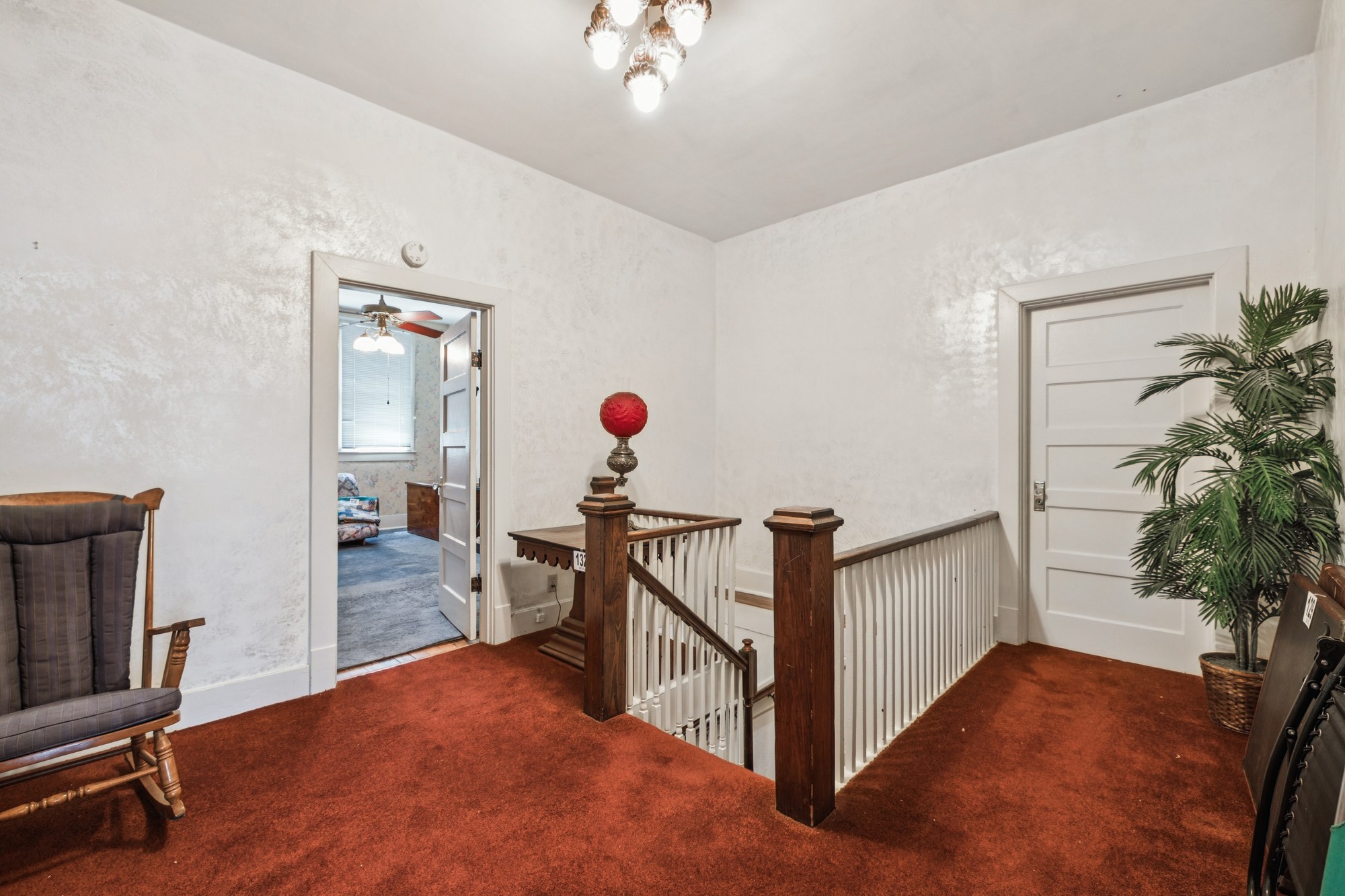 1019 E Main St