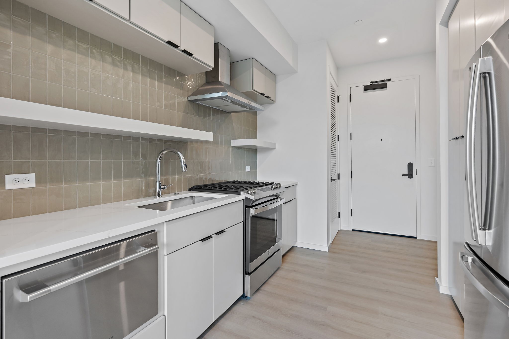 500 Merritt Ave Unit: 310