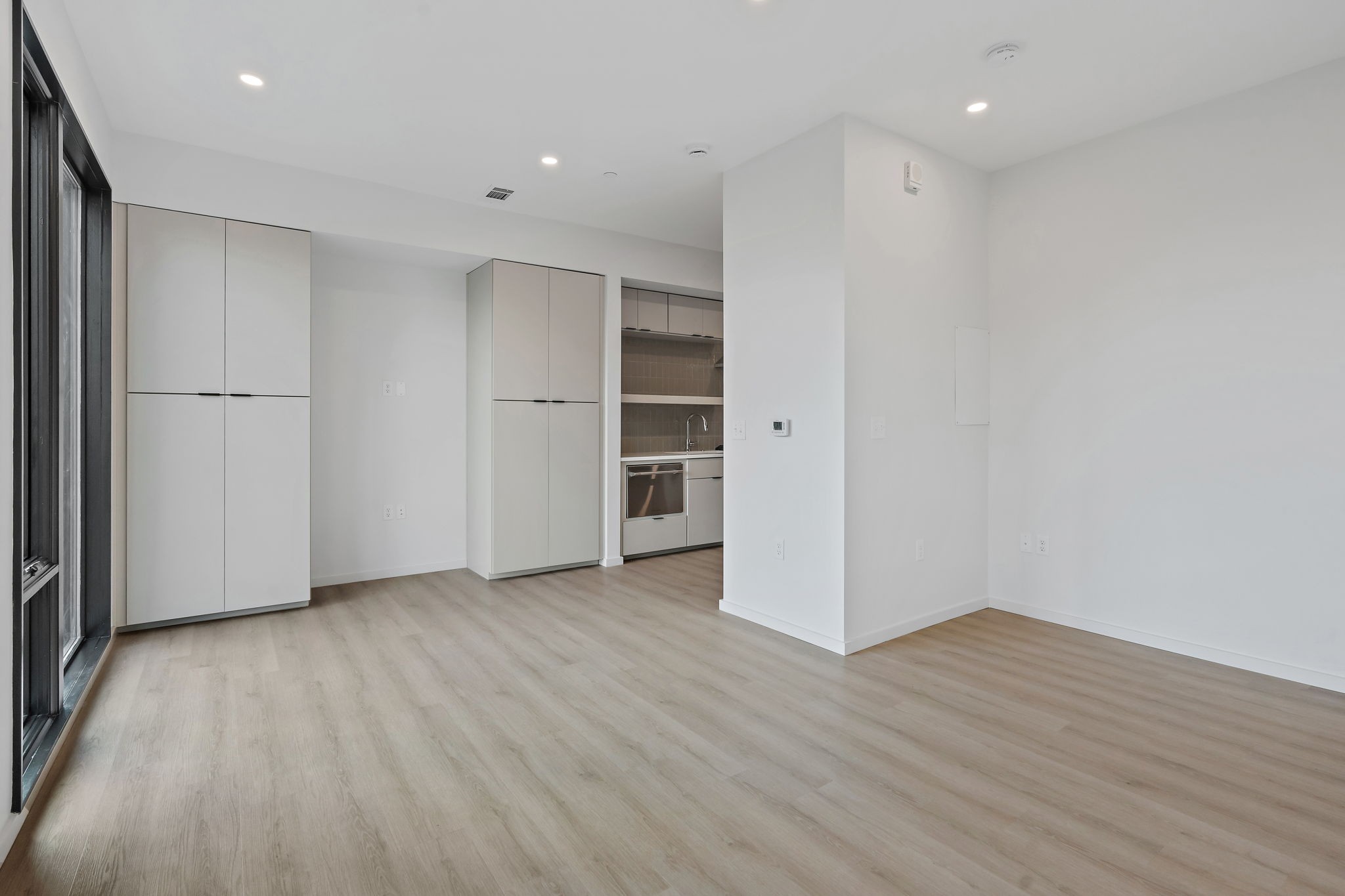 500 Merritt Ave Unit: 310