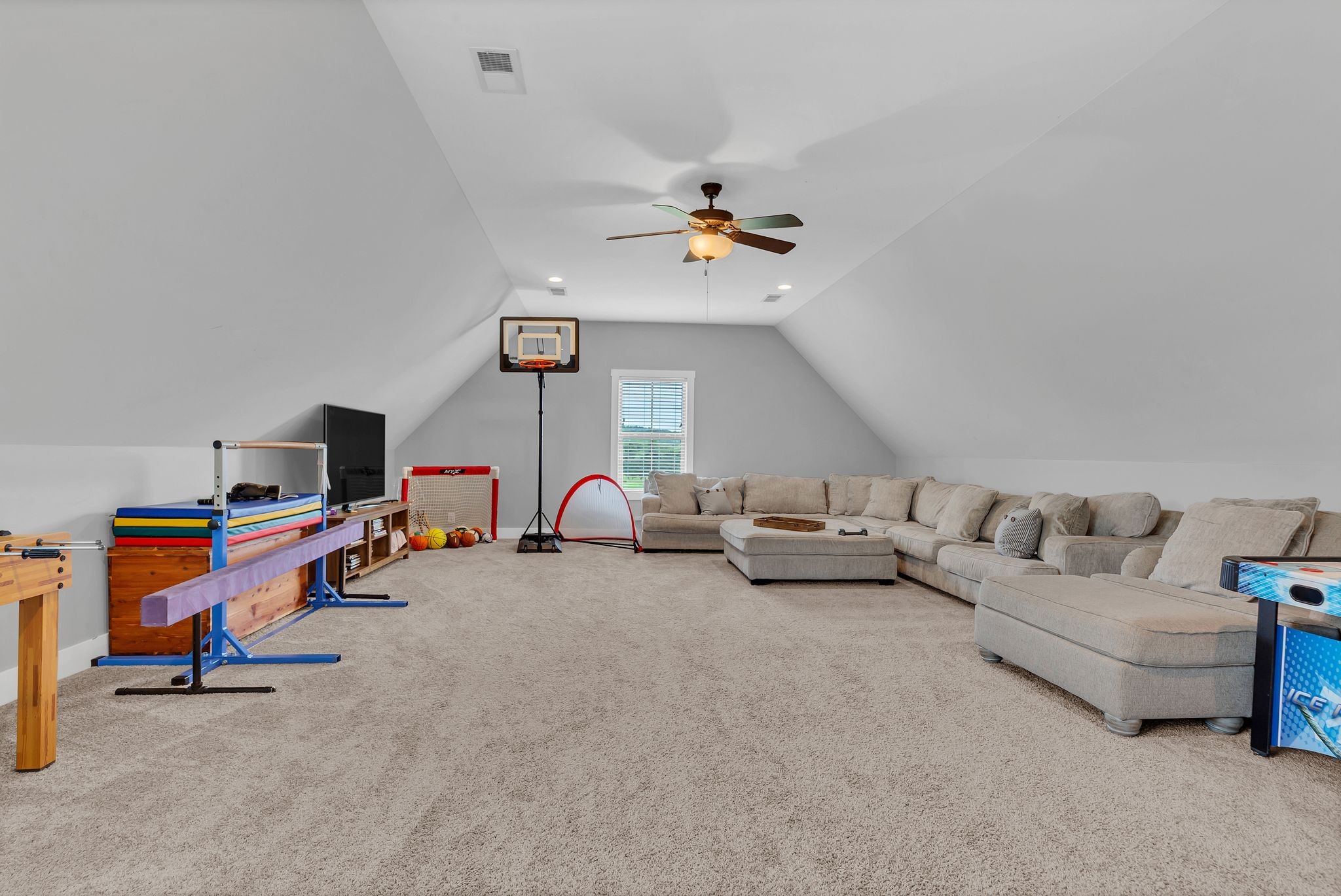 5825 Halls Hill Pike