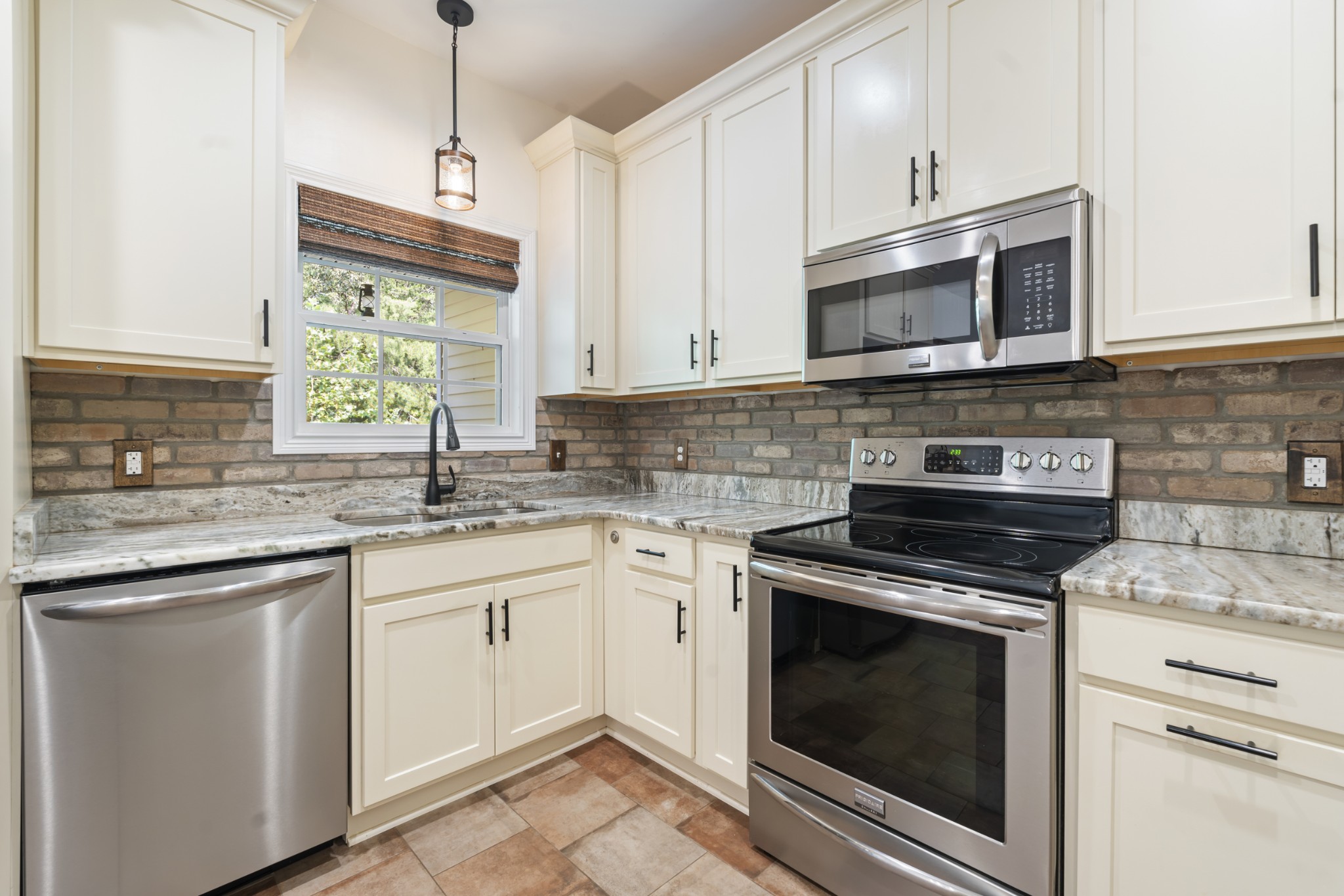 501 Cole Ct
