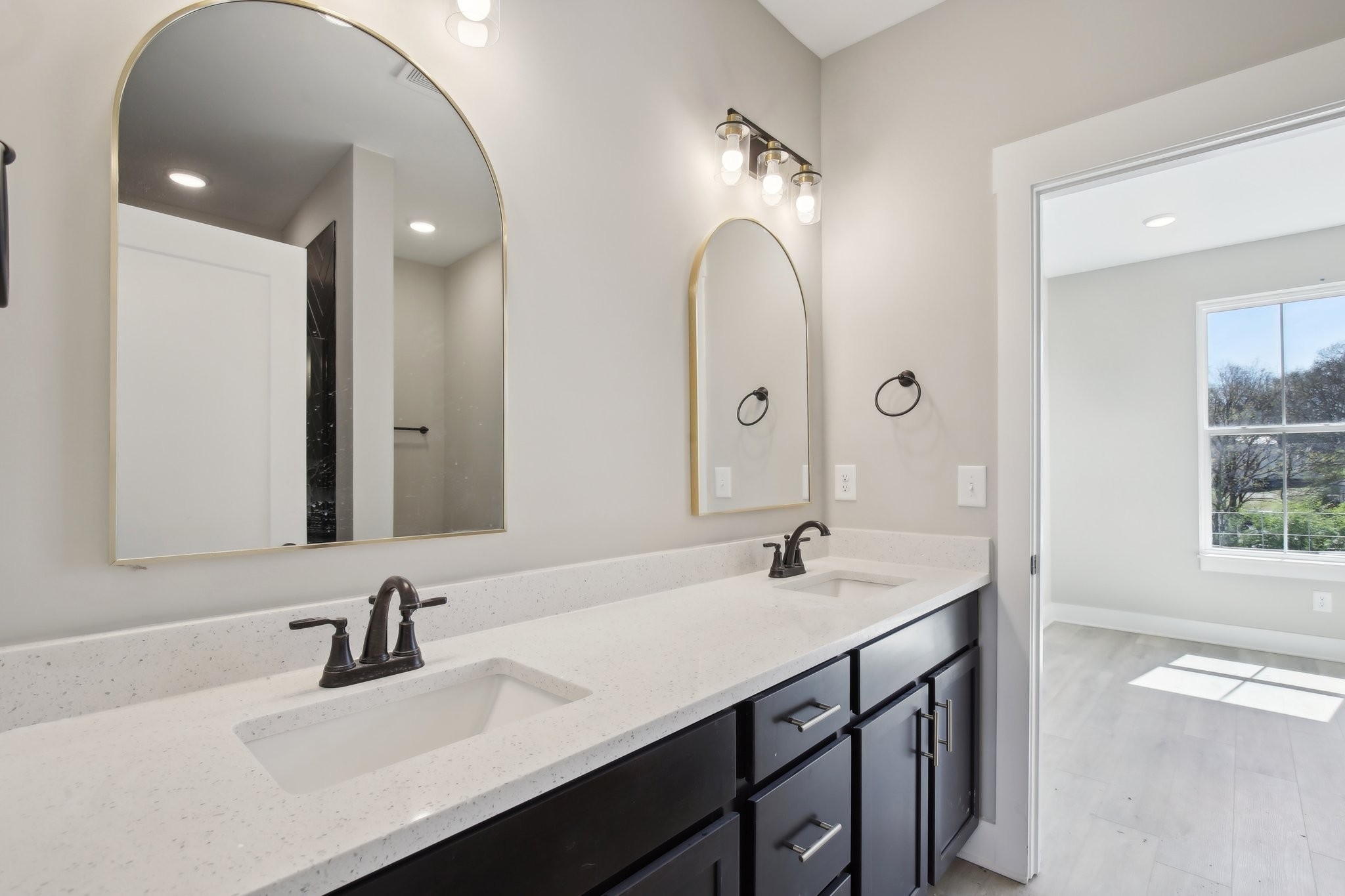 341 Archwood Dr Unit: 2