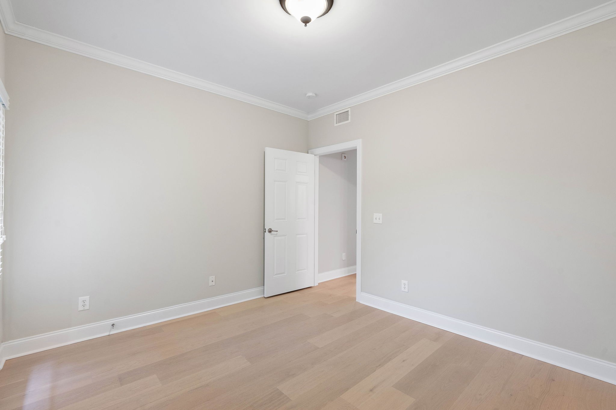 3201 Aspen Grove Drive Unit: L8